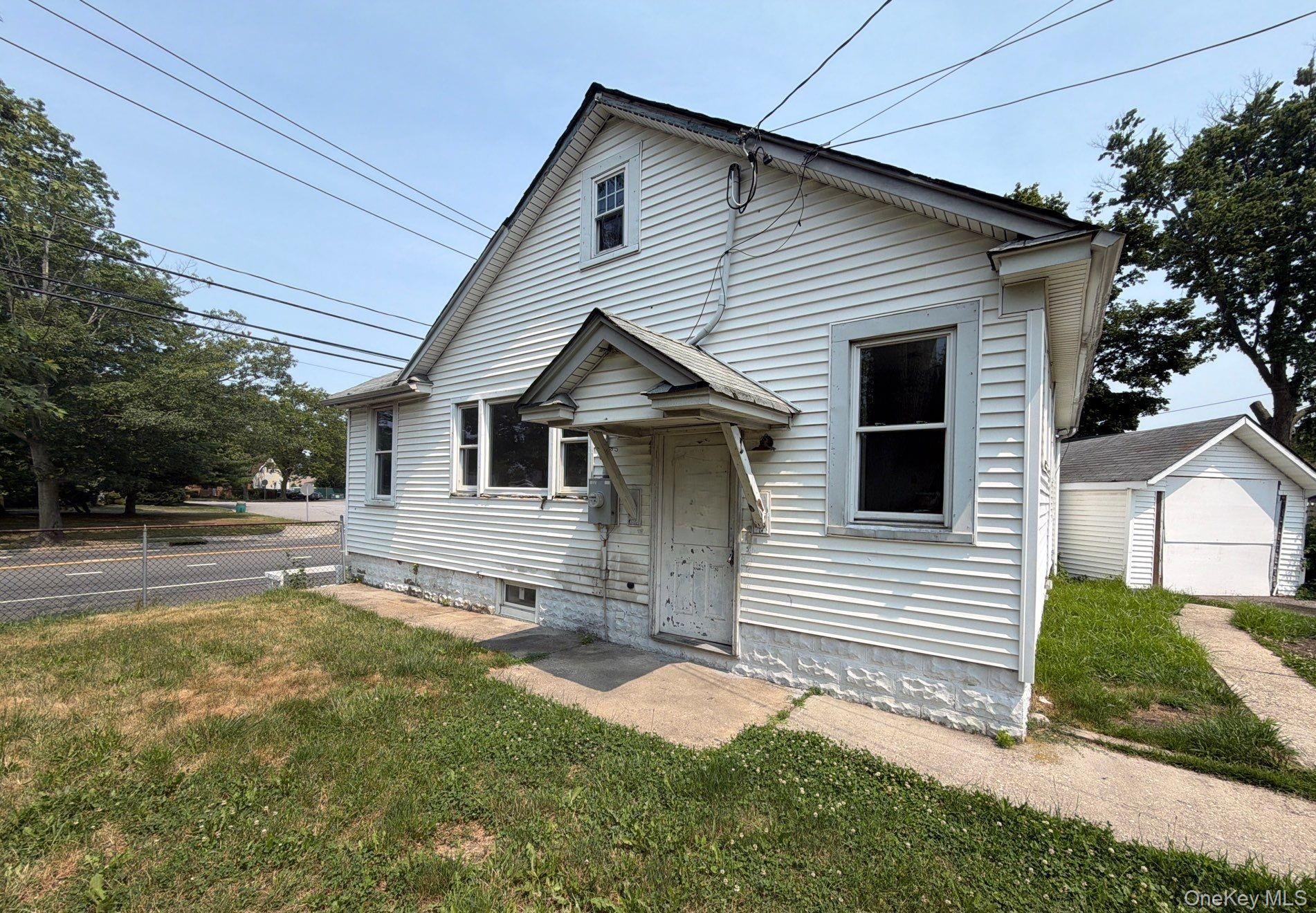 2nd image of 583 Straight Path, West Babylon, NY 11704 | MLS# 1027183