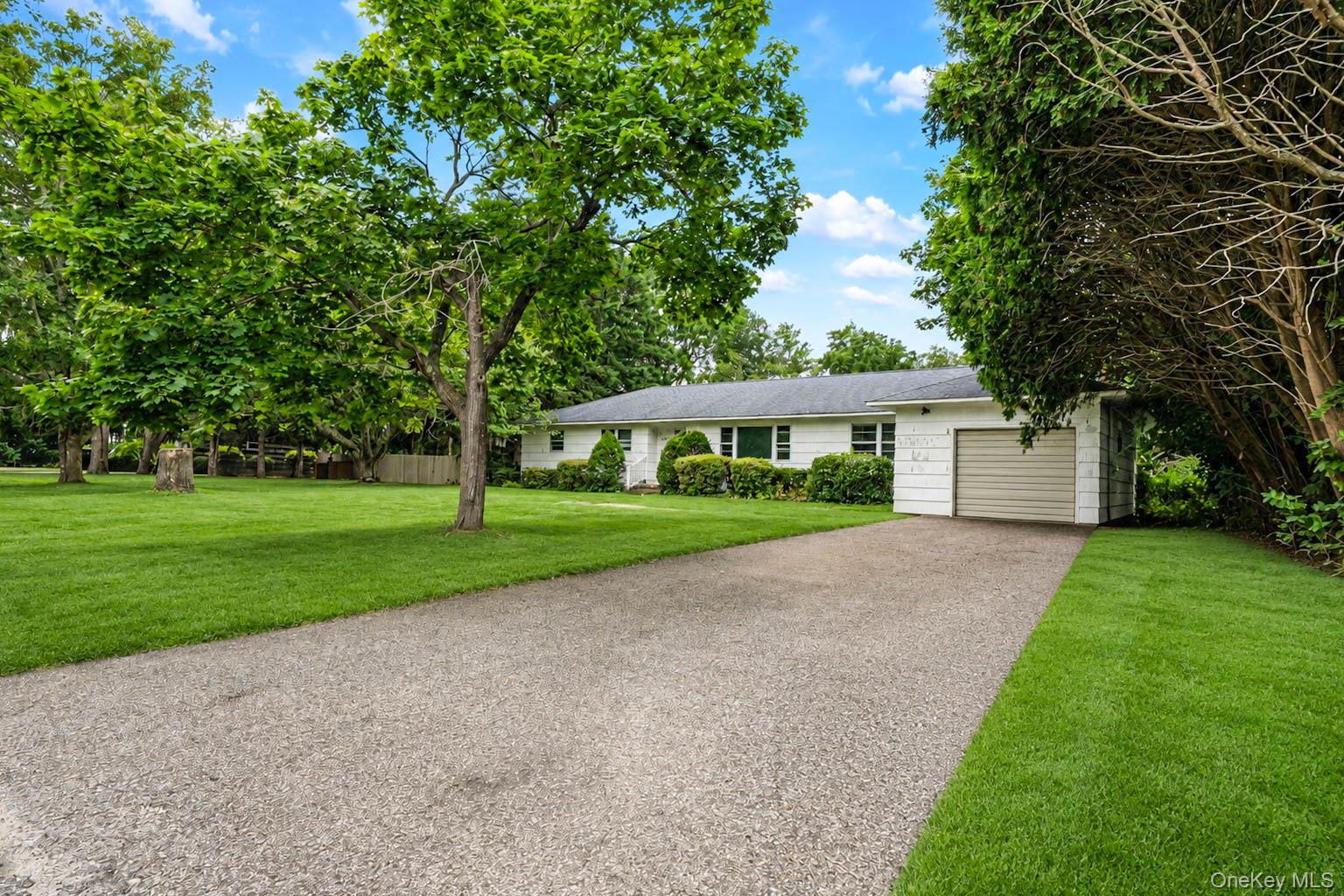 2nd image of 685 Village Ln, Mattituck, NY 11952 | MLS# 1027216