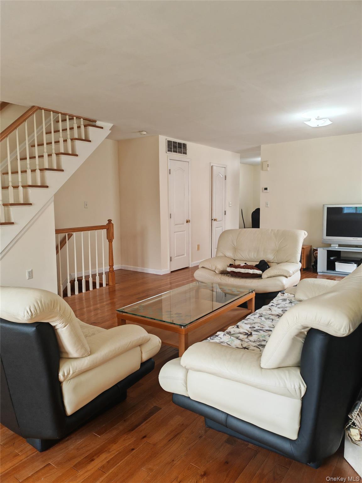 4th image of 558 Eltingville Blvd, New York, NY 10312 | MLS# 1027291