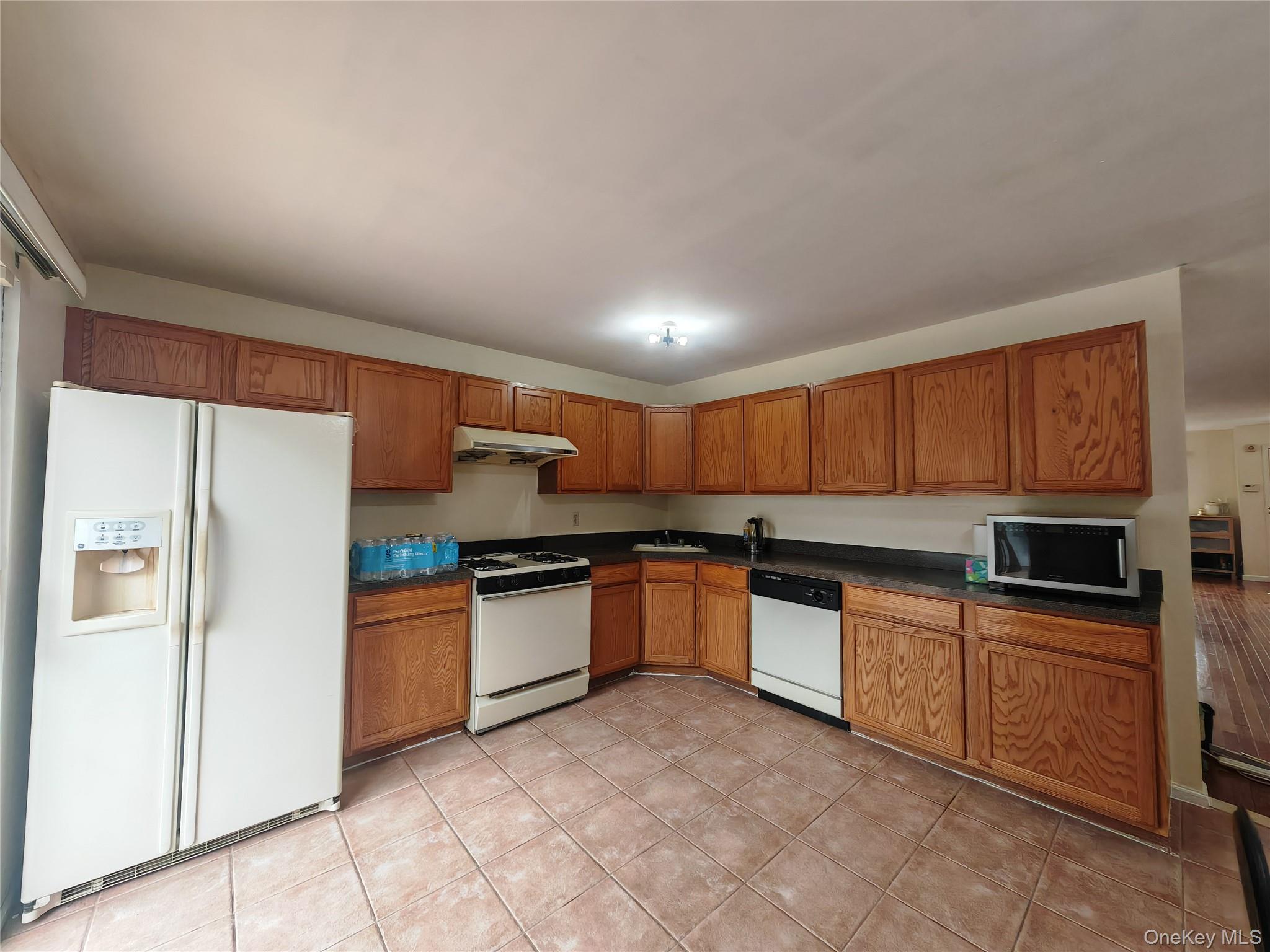 5th image of 558 Eltingville Blvd, New York, NY 10312 | MLS# 1027291