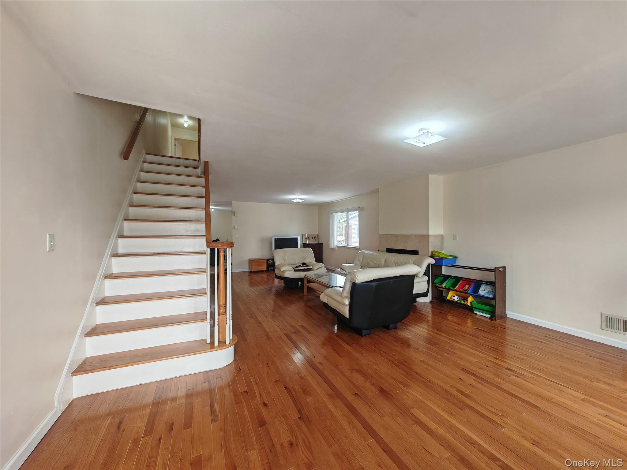2nd image of 558 Eltingville Blvd, New York, NY 10312 | MLS# 1027291