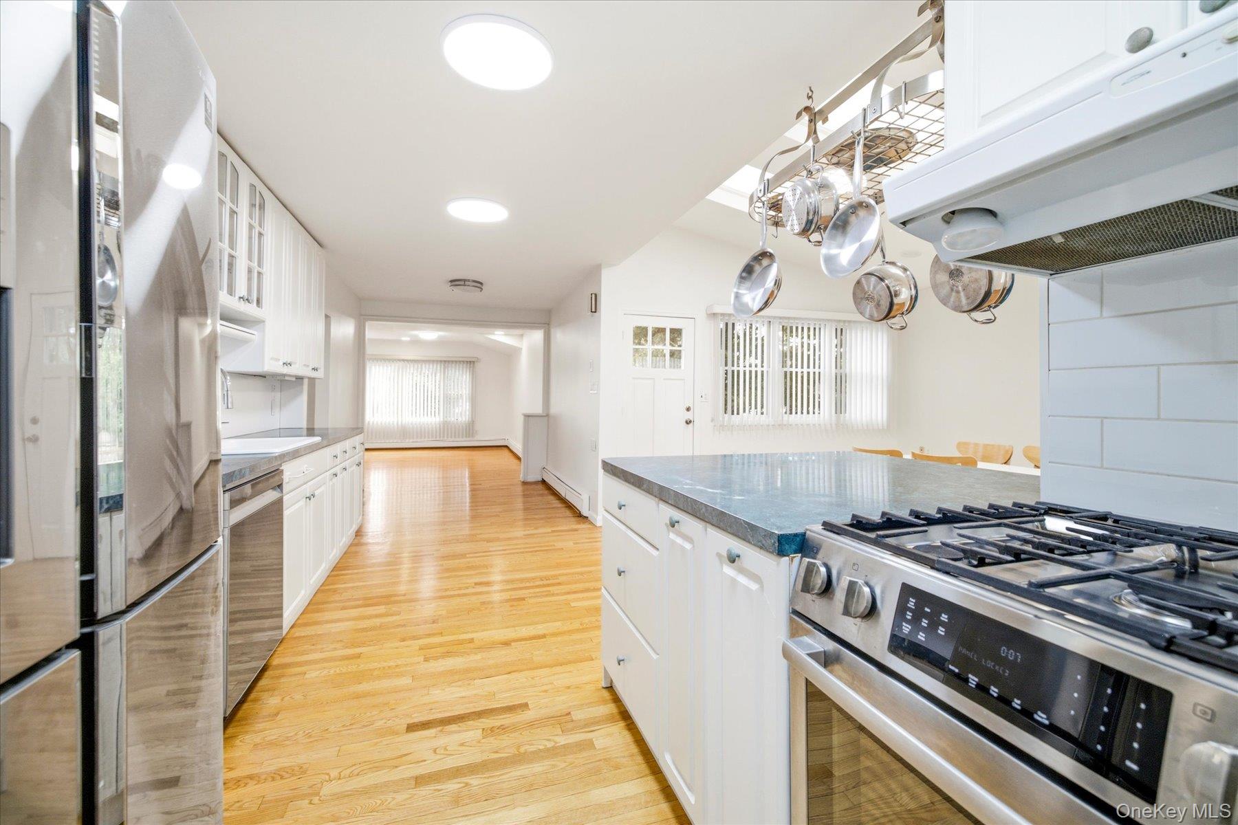 35th image of 303 Oceanside Pkwy, Hempstead, NY 11572 | MLS# 1027309