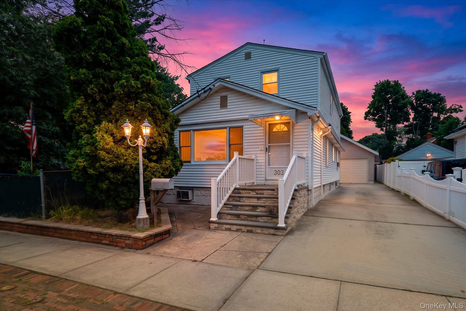 1st image of 303 Oceanside Pkwy, Hempstead, NY 11572 | MLS# 1027309