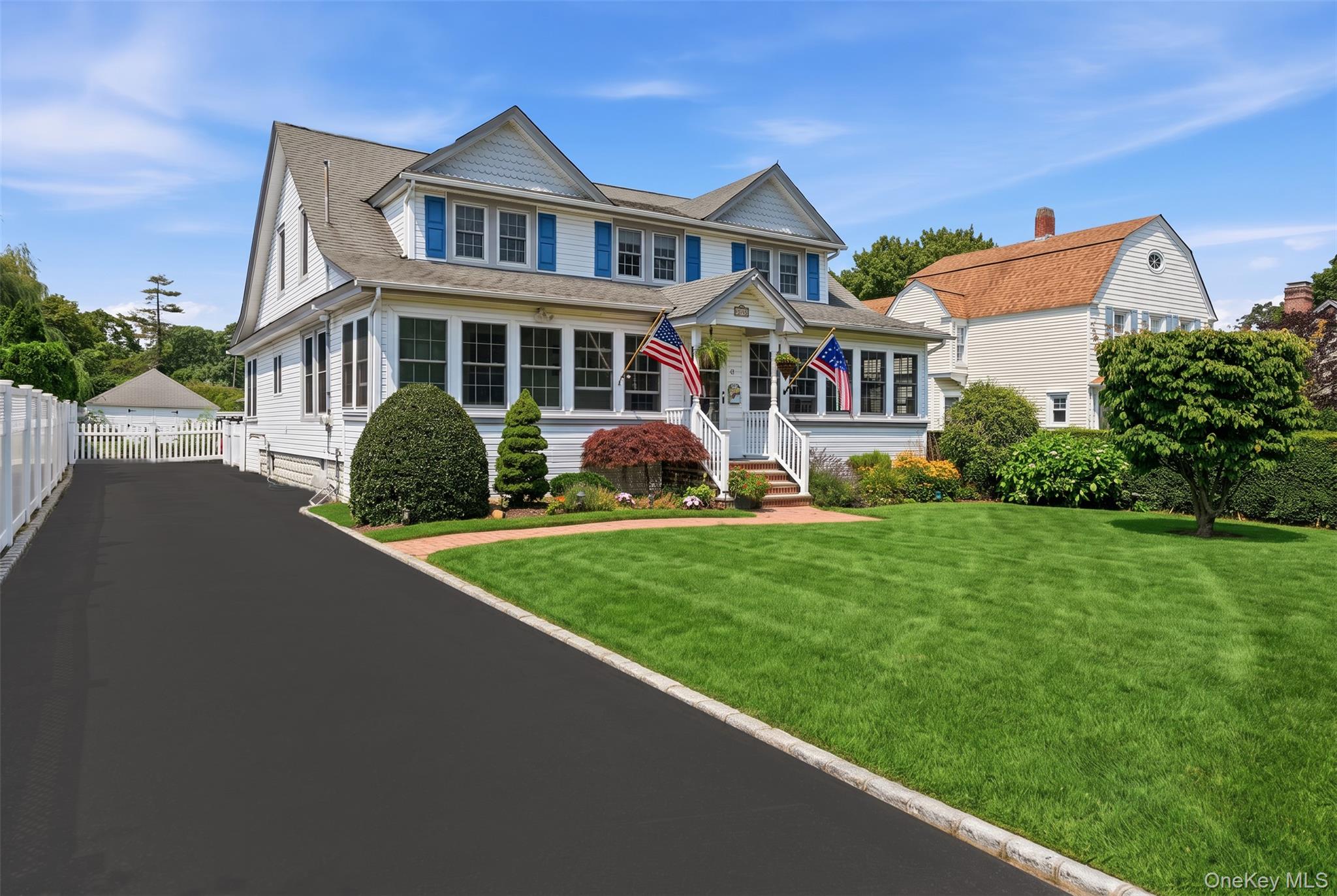 2nd image of 11 Hampton St, Islip, NY 11782 | MLS# 1027313
