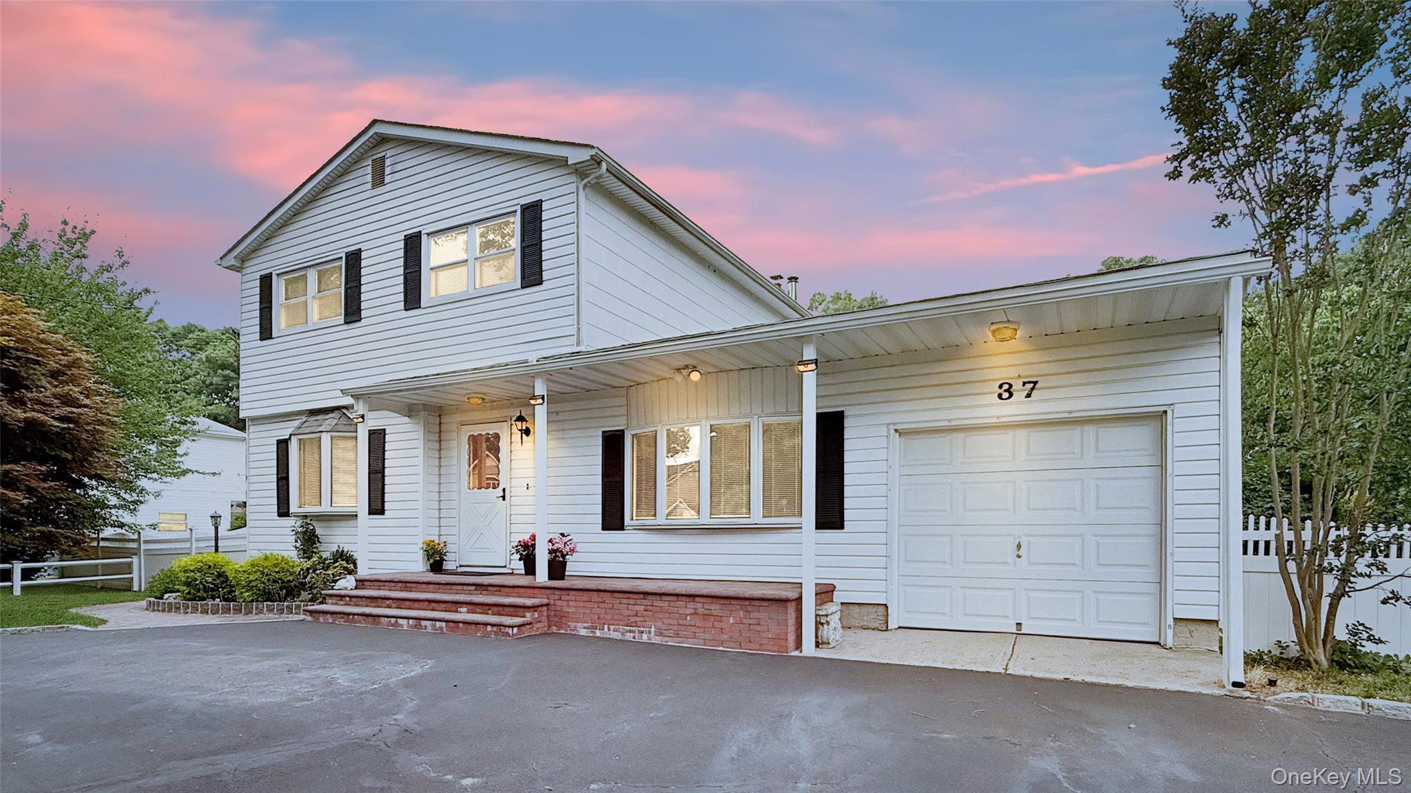 4th image of 37 Hampton Ave, Brookhaven, NY 11950 | MLS# 1027325