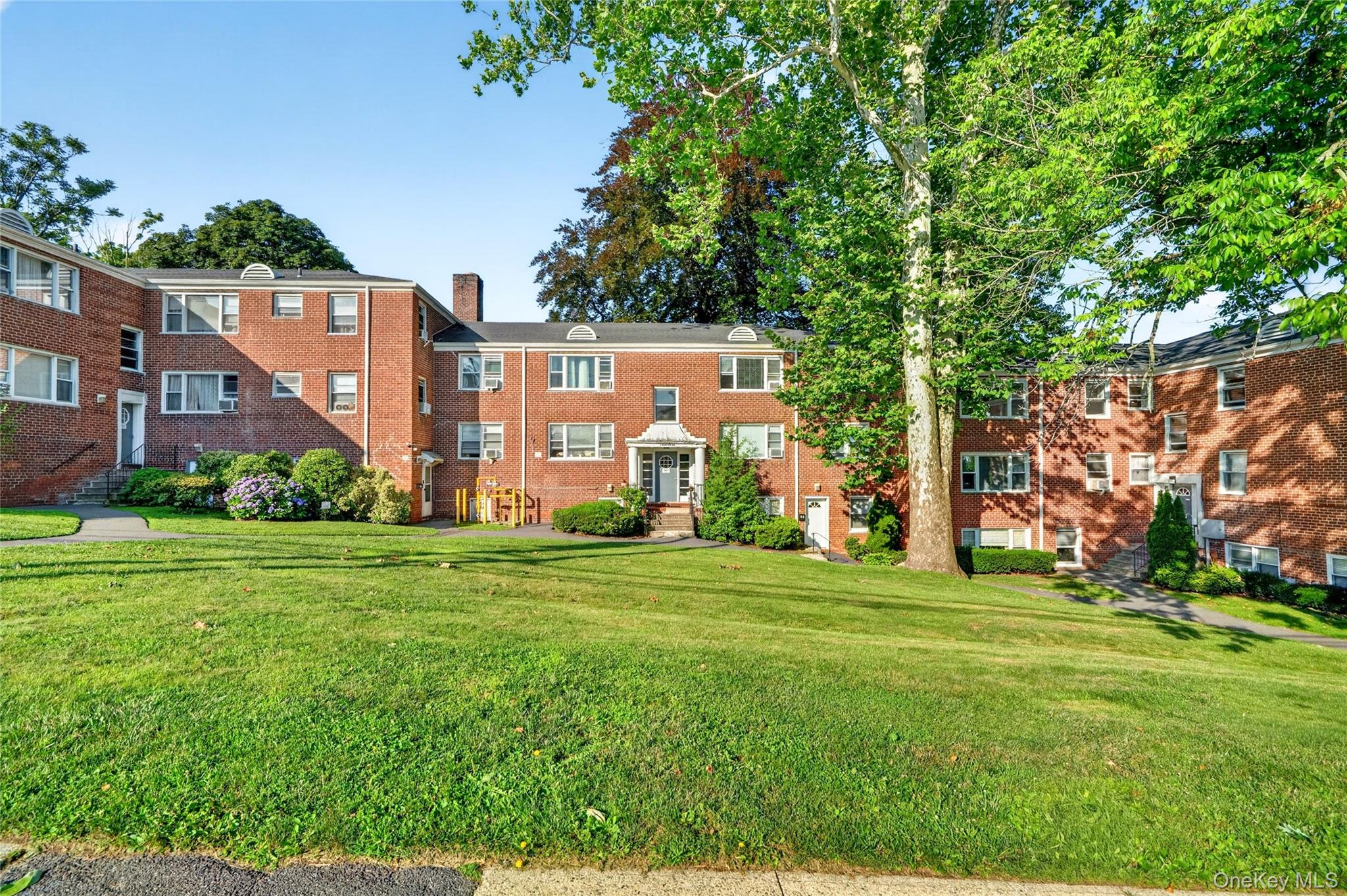 Homes for sale in White Plains, NY | 2 Soundview Ave #A2G, White Plains, NY 10606 | MLS# 1027369