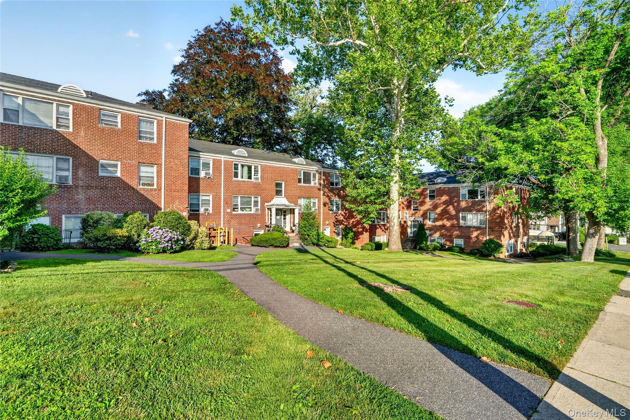 Homes for sale in White Plains, NY | 2 Soundview Ave #A2G, White Plains, NY 10606 | MLS# 1027369