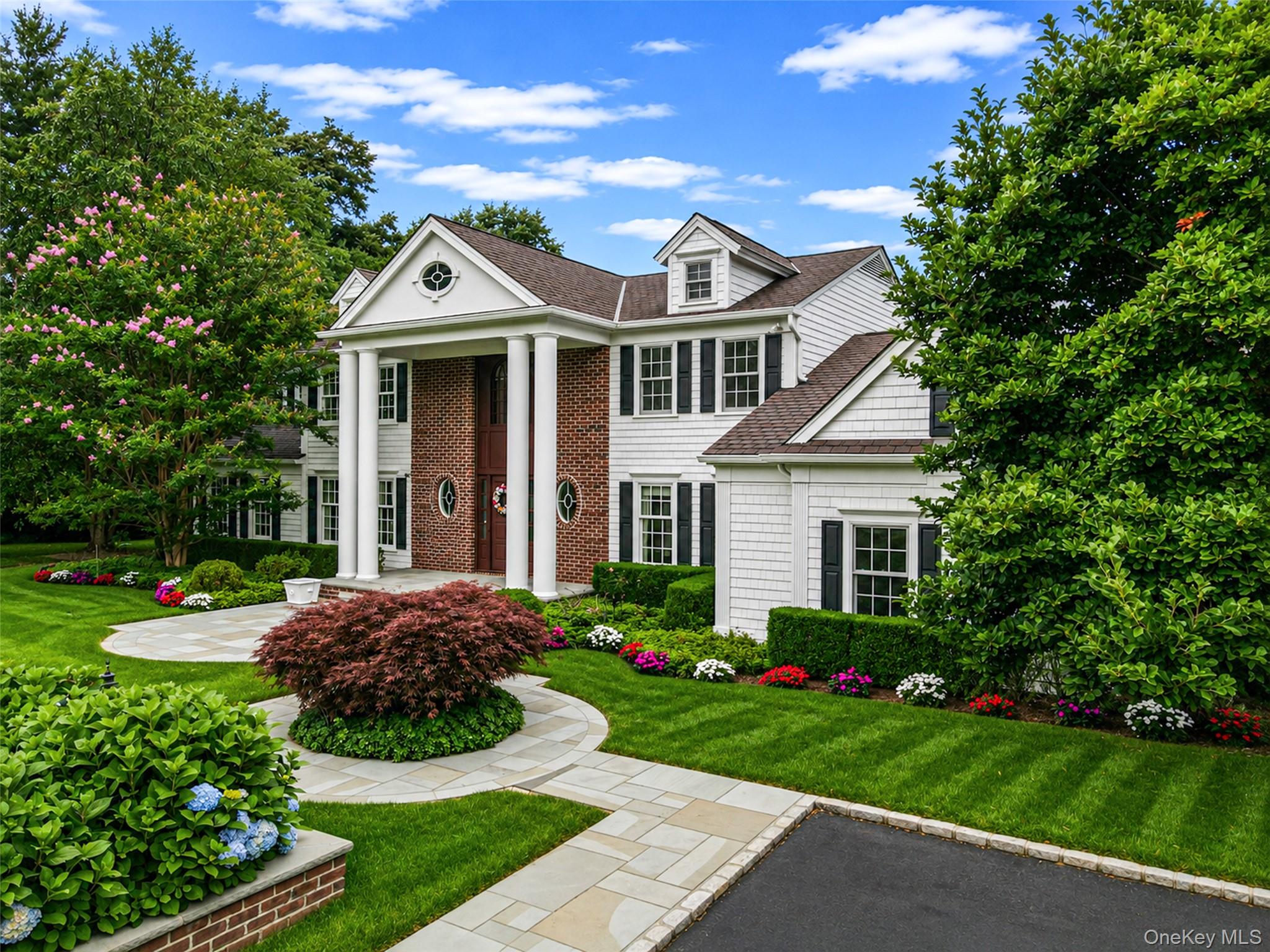 2nd image of 15 Dogwood Hl, Oyster Bay, NY 11545 | MLS# 1027379
