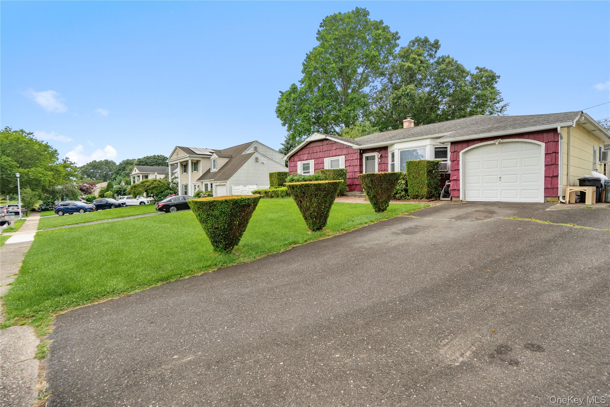 2nd image of 86 Cirrus Rd, Holbrook, NY 11741 | MLS# 1027396