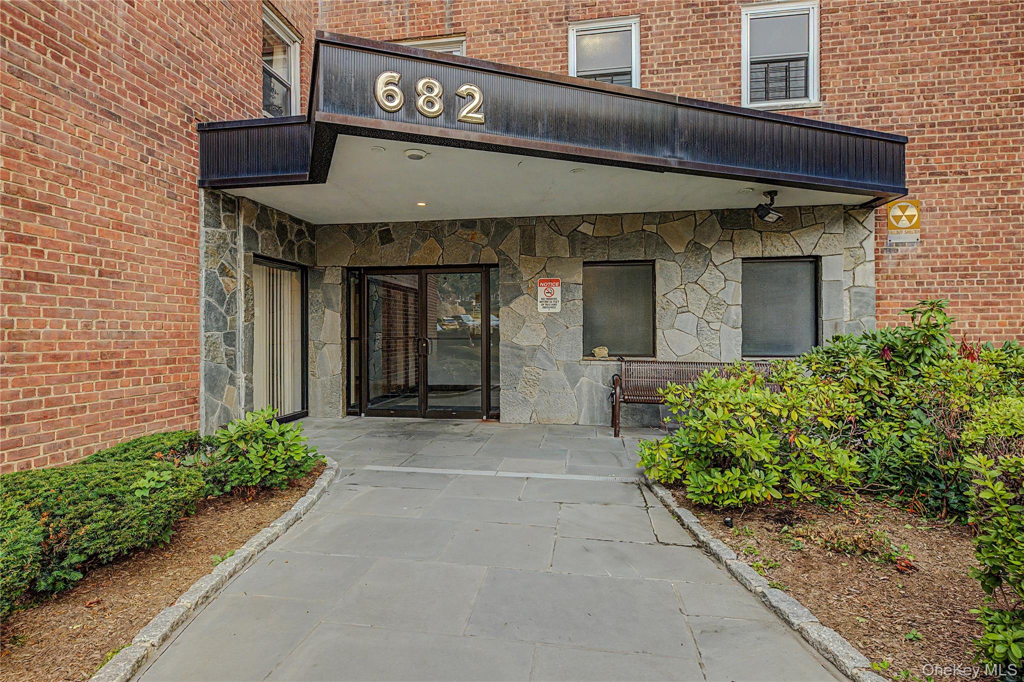 2nd image of 682 Tuckahoe Rd #5K, Yonkers, NY 10710 | MLS# 1027398