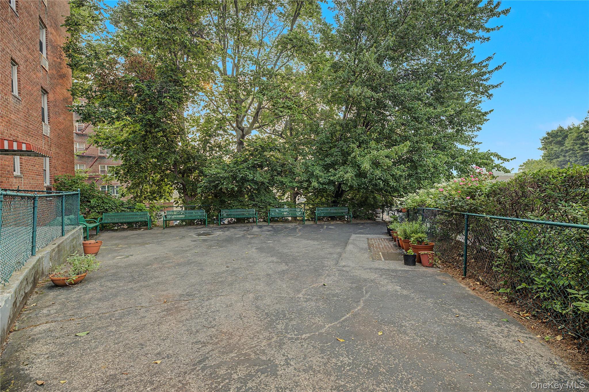5th image of 682 Tuckahoe Rd #5K, Yonkers, NY 10710 | MLS# 1027398