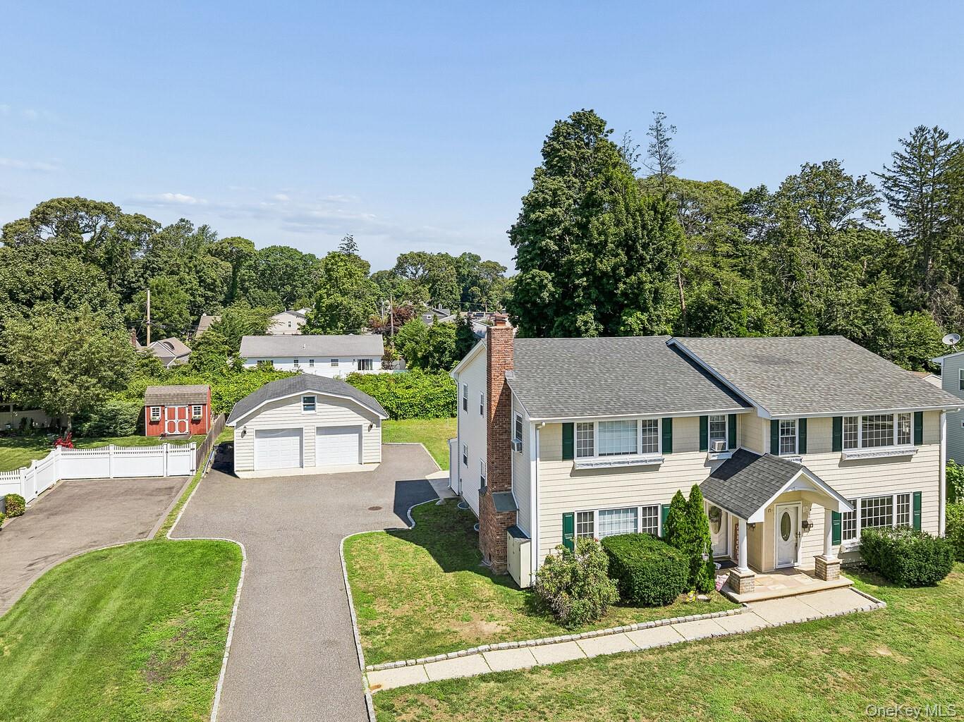 3rd image of 17 Parr Dr, Islip, NY 11779 | MLS# 1027417
