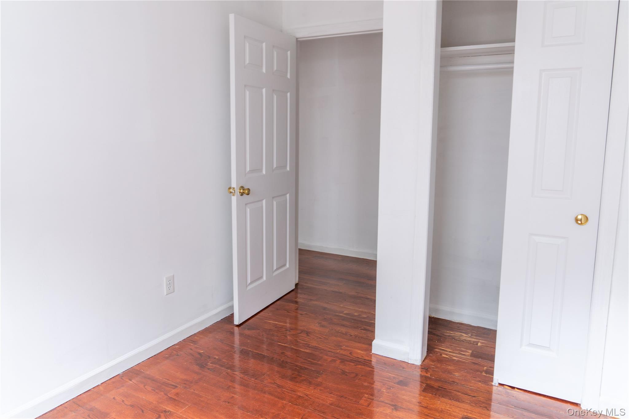 13th image of 3115 Fenton Ave, New York, NY 10469 | MLS# 1027463