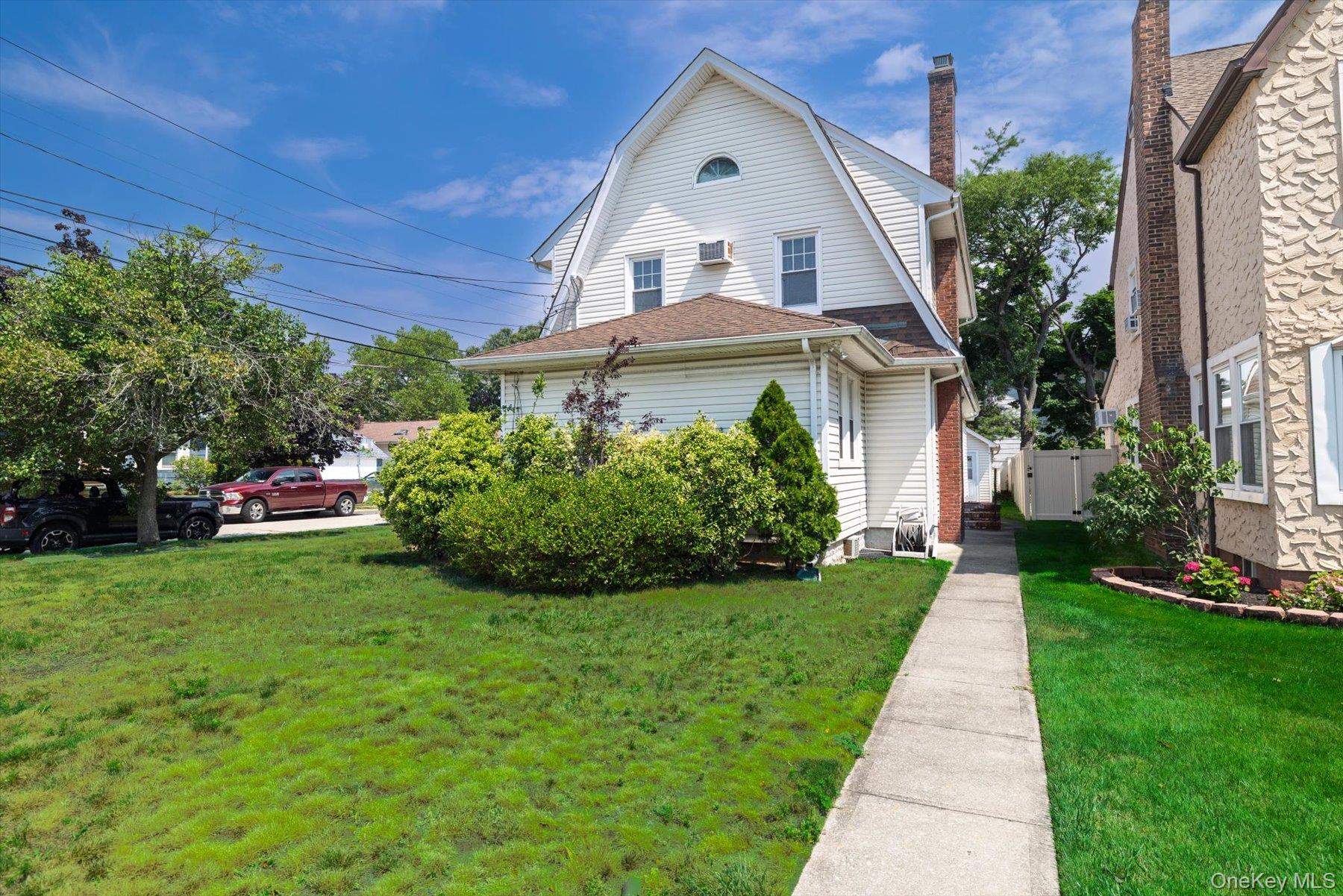 3rd image of 59 Hampton Rd, Hempstead, NY 11563 | MLS# 1027466