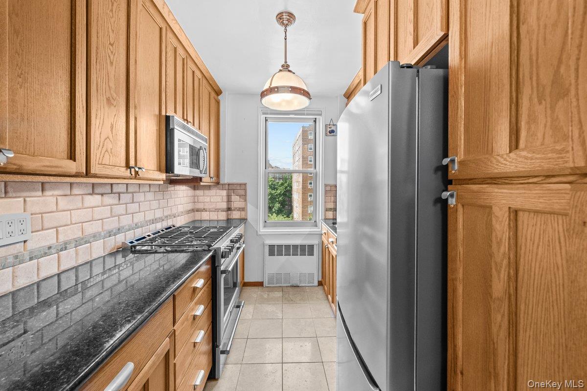 5th image of 629 Kappock St #7N, New York, NY 10463 | MLS# 1027469