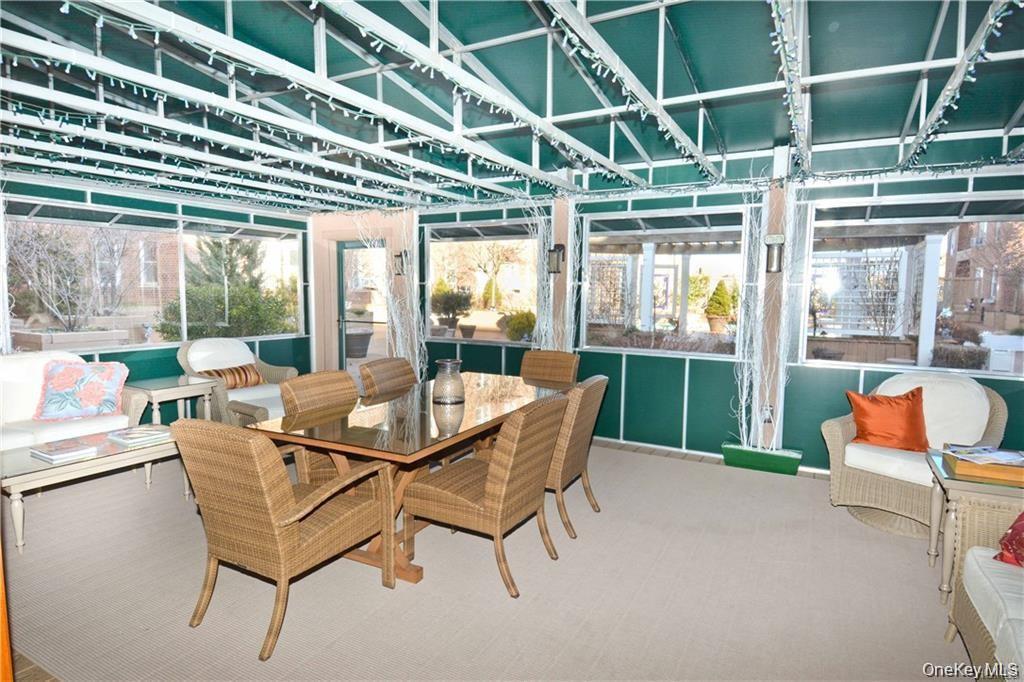 2nd image of 101 Old Mamaroneck Rd, White Plains, NY 10605
