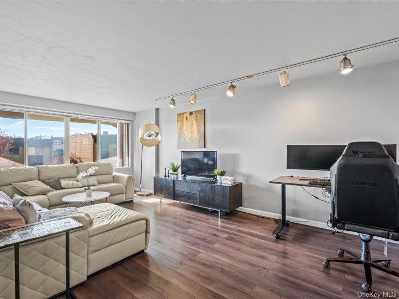 5th image of 18-15 215Th St #1-P, Bayside, NY 11360 | MLS# 1027529