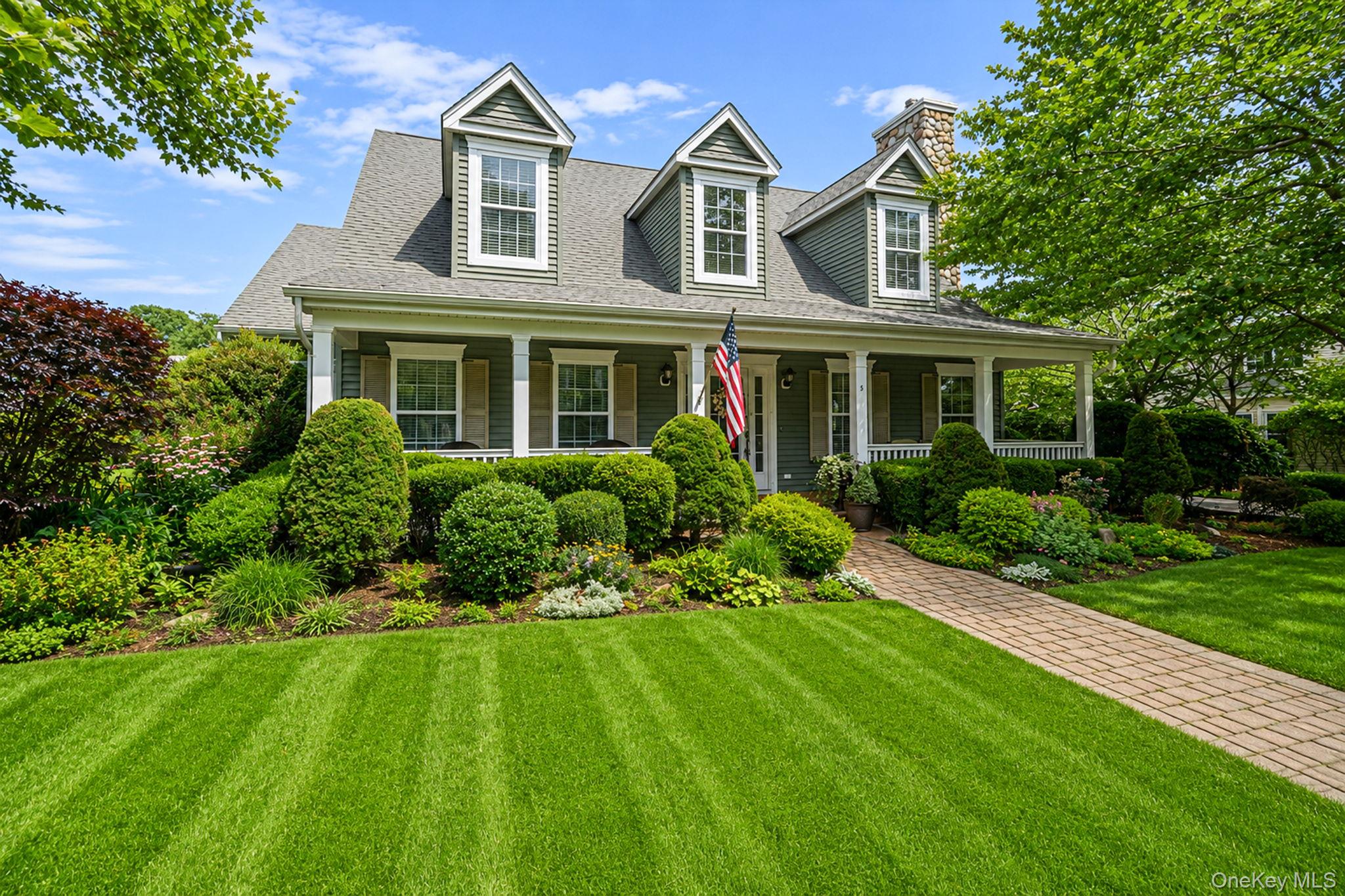 2nd image of 5 Green Ash St, Riverhead, NY 11933 | MLS# 1027530