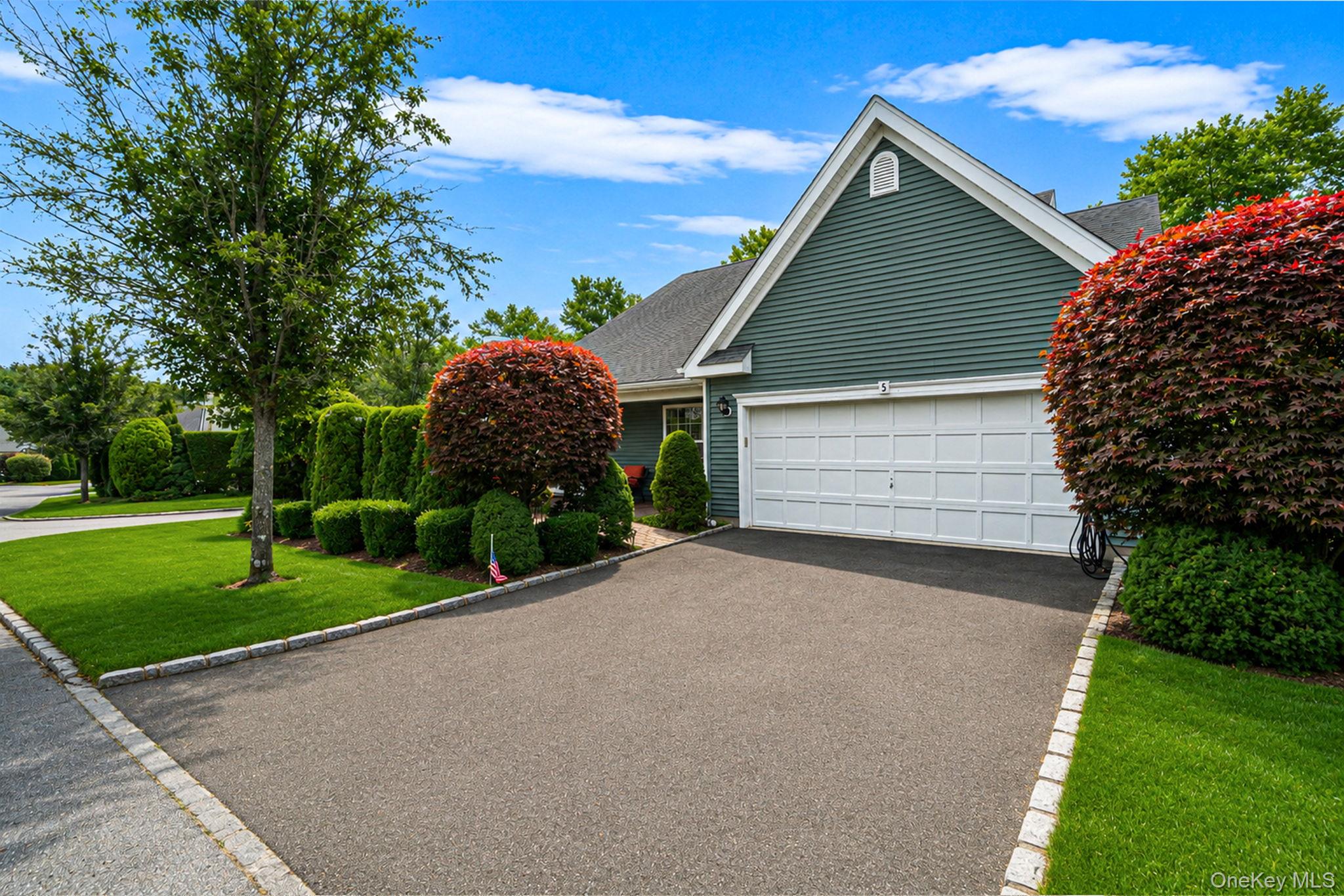 4th image of 5 Green Ash St, Riverhead, NY 11933 | MLS# 1027530