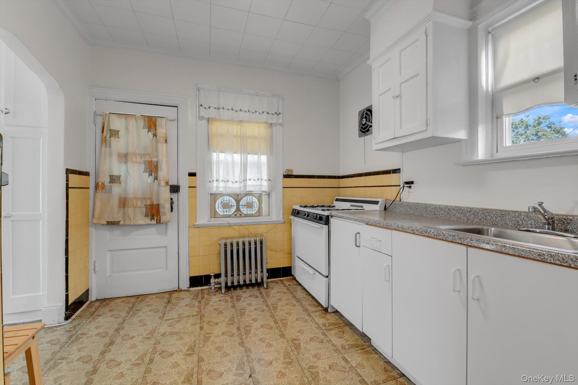 4th image of 164-01 84Th Ave, New York, NY 11432 | MLS# 1027542