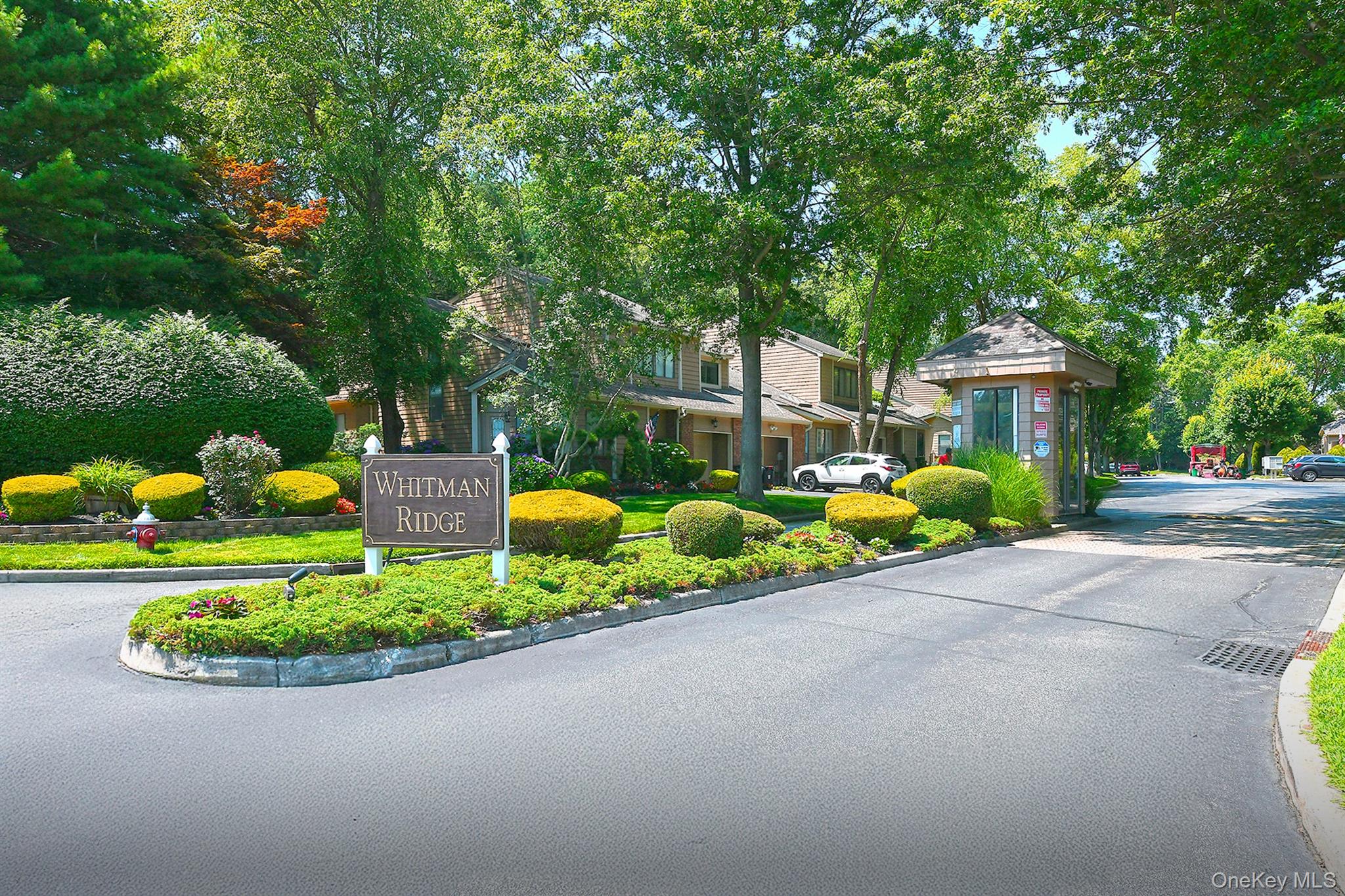 4th image of 8 Whitman Ridge Dr, Huntington, NY 11747 | MLS# 1027544