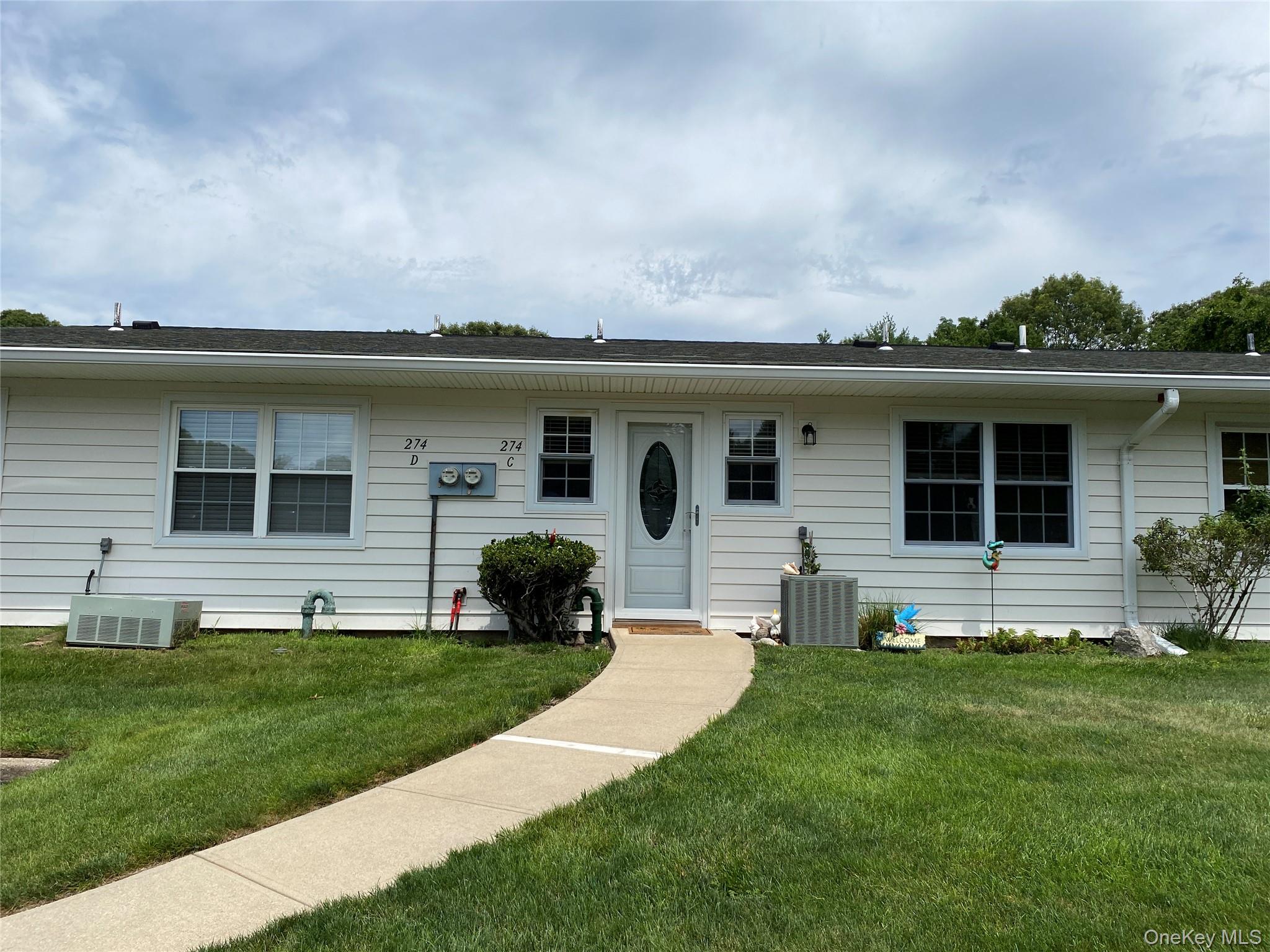 2nd image of 274 Berwick Ct #C, Brookhaven, NY 11961 | MLS# 1027557