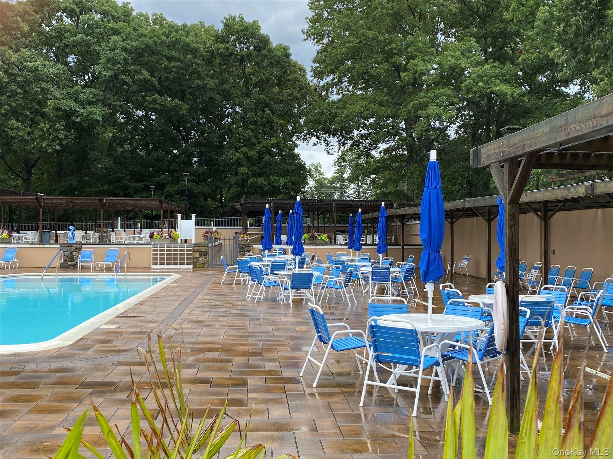 2nd image of 274 Berwick Ct, Brookhaven, NY 11961
