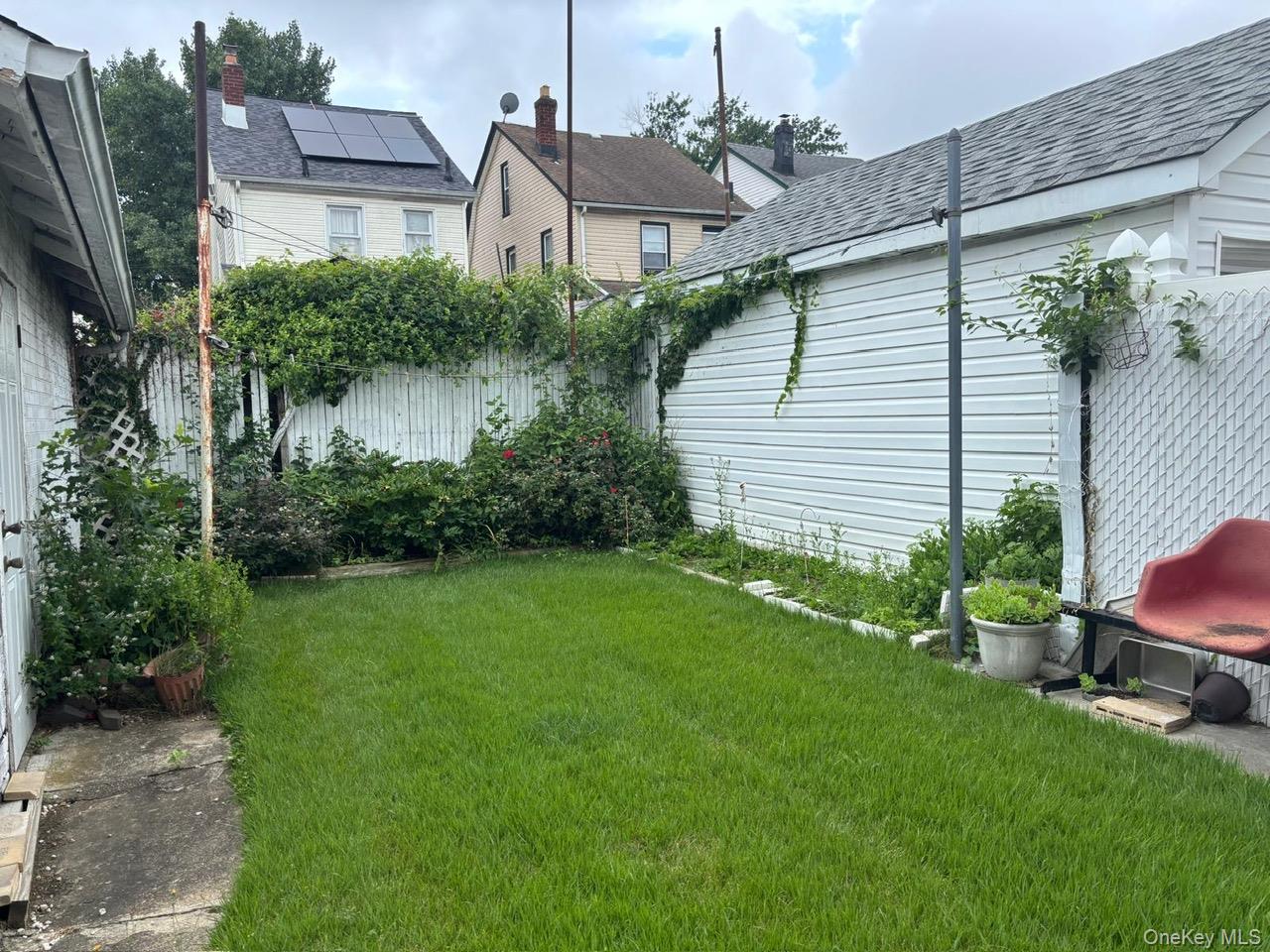 32nd image of 225 24 105th Ave, New York, NY 11429 | MLS# 1027560