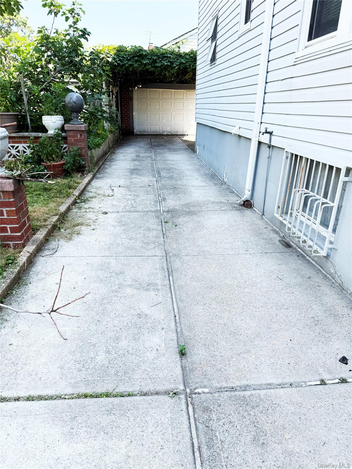 3rd image of 67-27 52Nd Ave, Maspeth, NY 11378 | MLS# 1027580