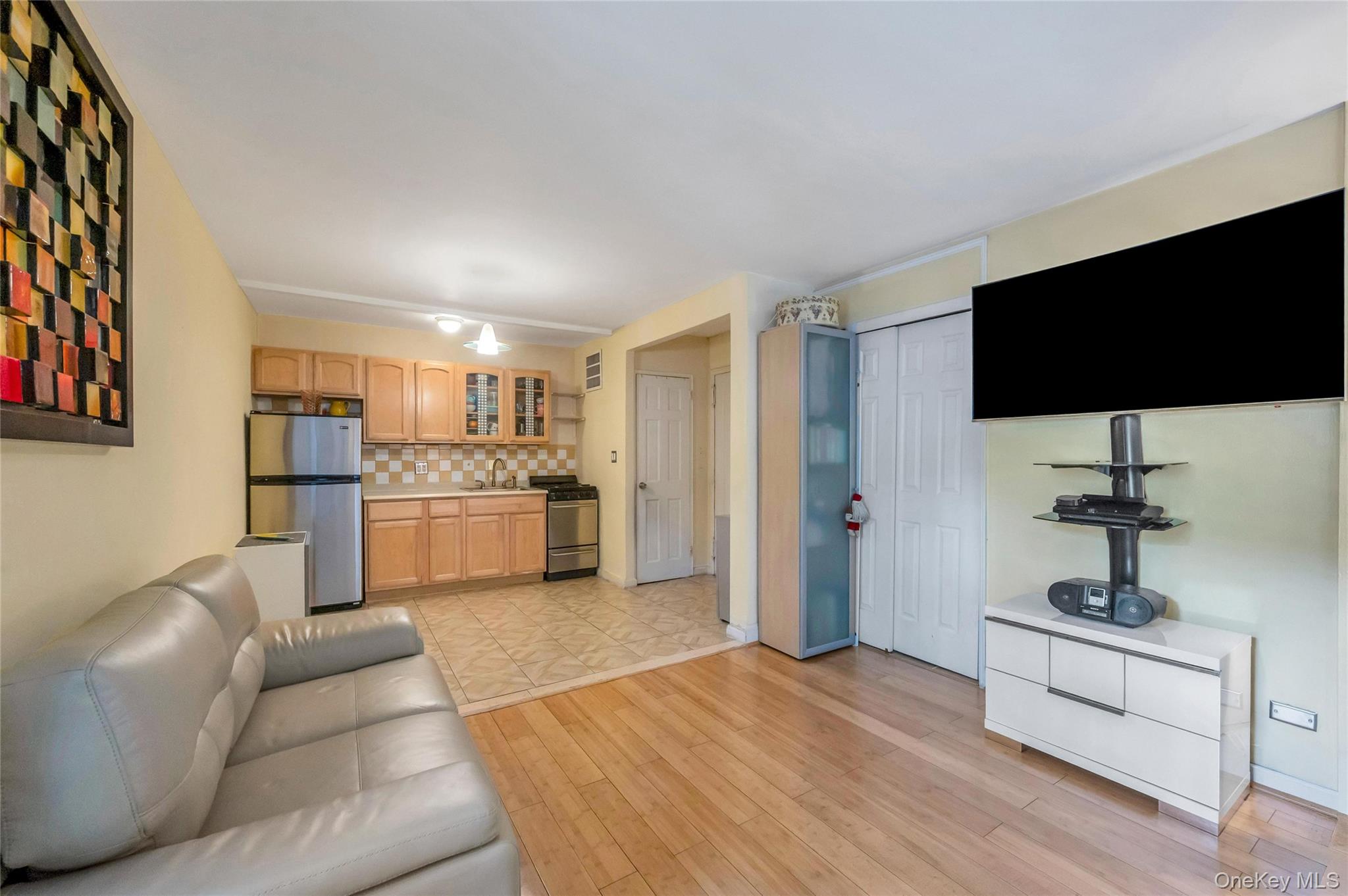 4th image of 37-50 87Th St #1C, Jackson Heights, NY 11372 | MLS# 1027582