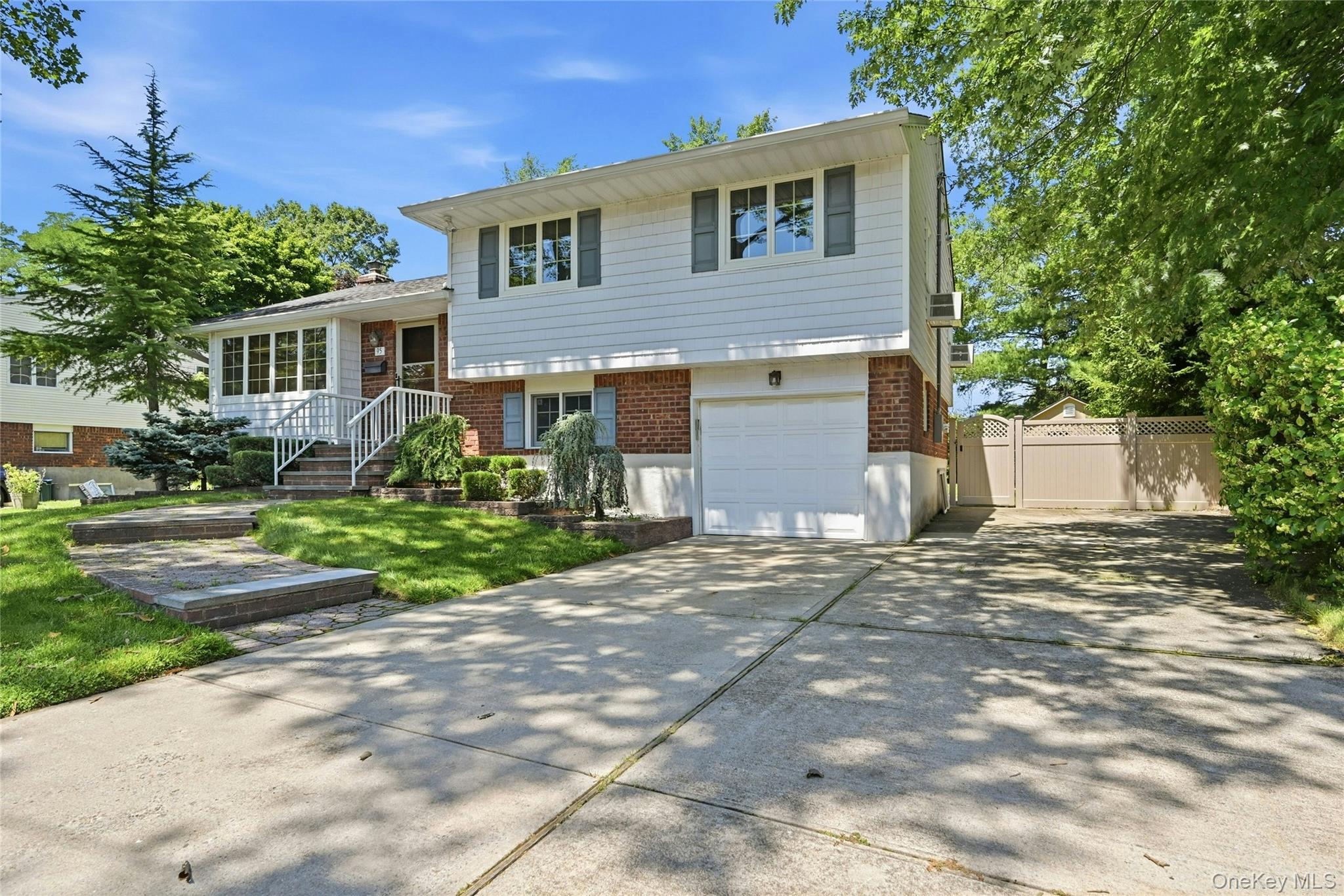 3rd image of 95 Miller Blvd, Oyster Bay, NY 11791 | MLS# 1027591