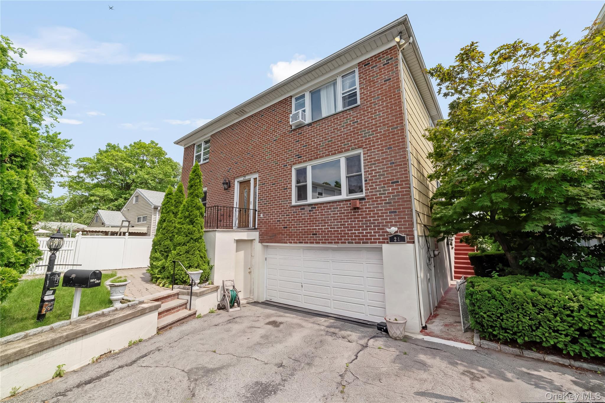 4th image of 21 Bryn Mawr Pl, Yonkers, NY 10701 | MLS# 1027644