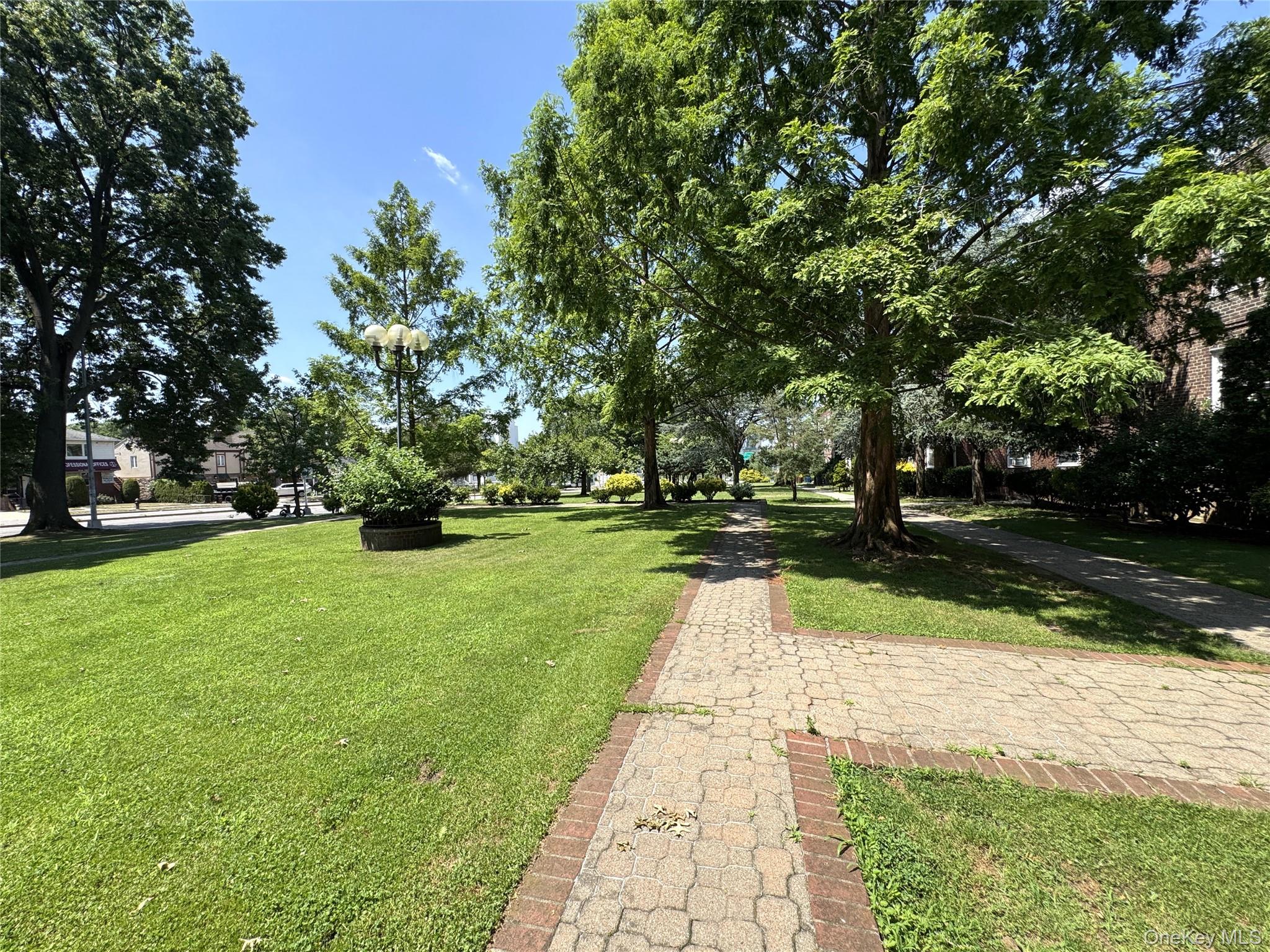 2nd image of 141-02 78Th Rd, Flushing, NY 11367