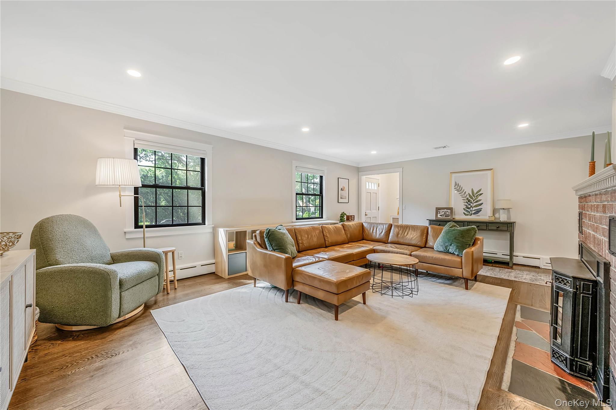 4th image of 188 Hallock St, Riverhead, NY 11901 | MLS# 1027691