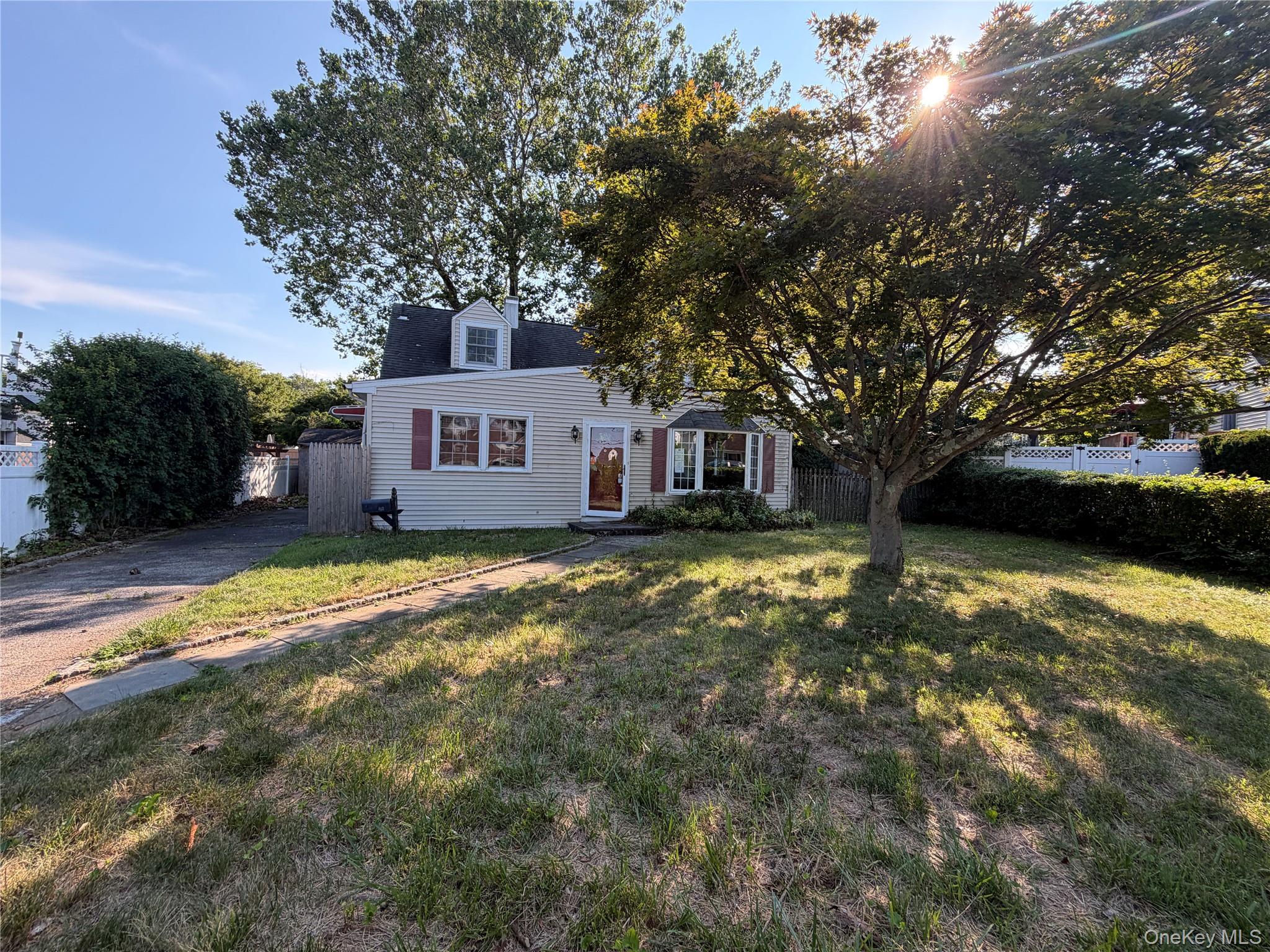 1st image of 25 Monterey Pl, Yonkers, NY 10710 | MLS# 1027698