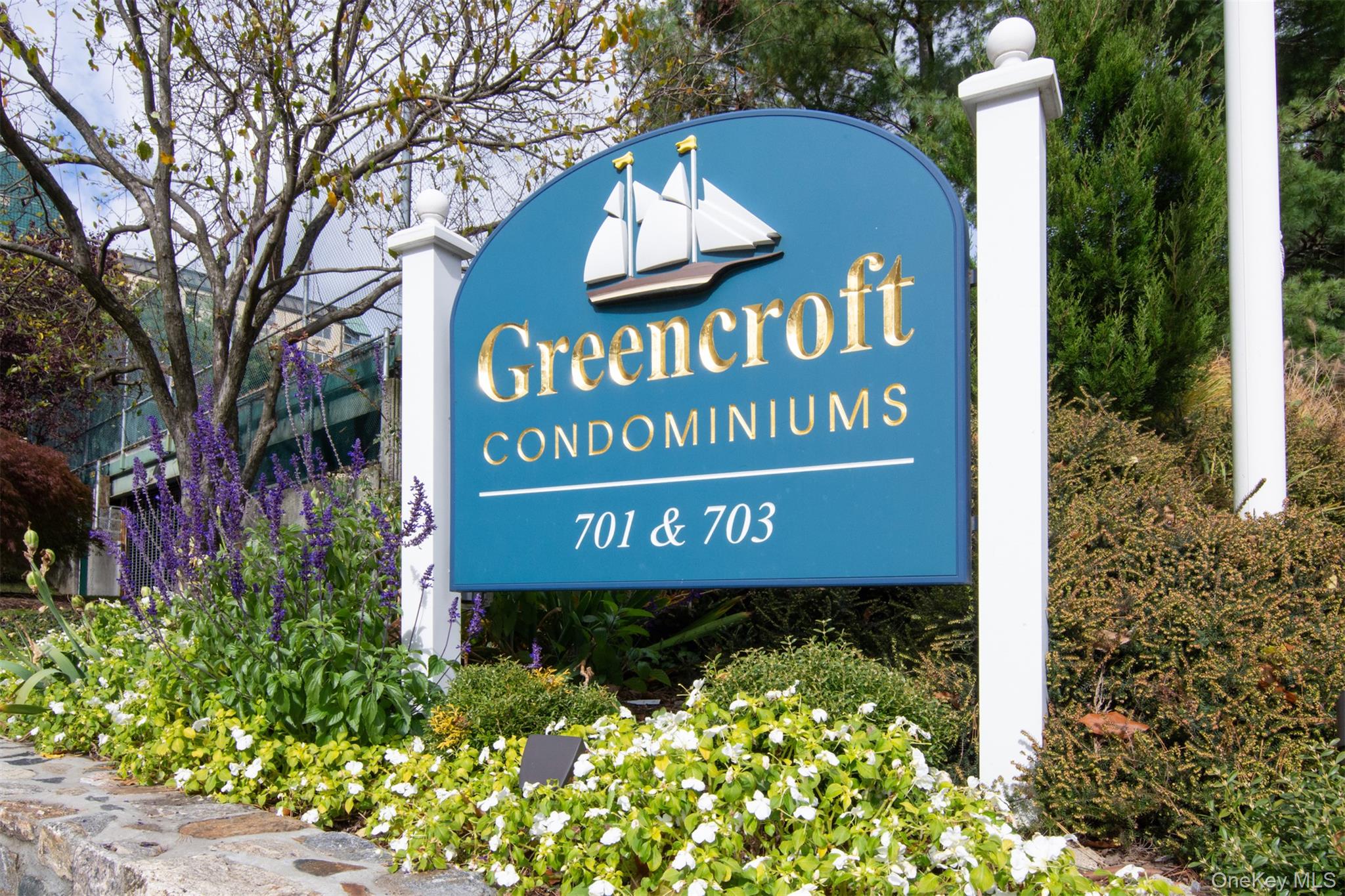 2nd image of 703 Pelham Rd, New Rochelle, NY 10805