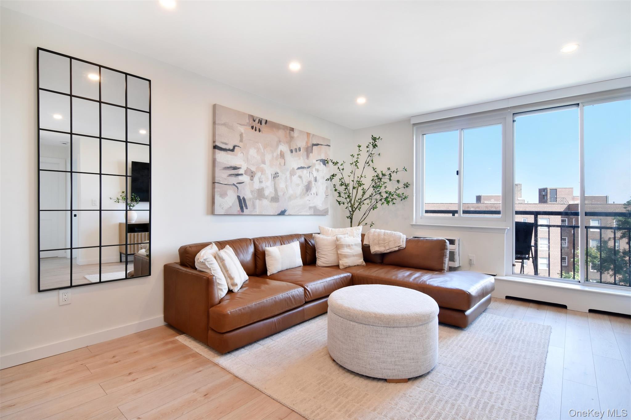 3rd image of 703 Pelham Rd #513, New Rochelle, NY 10805 | MLS# 1027739