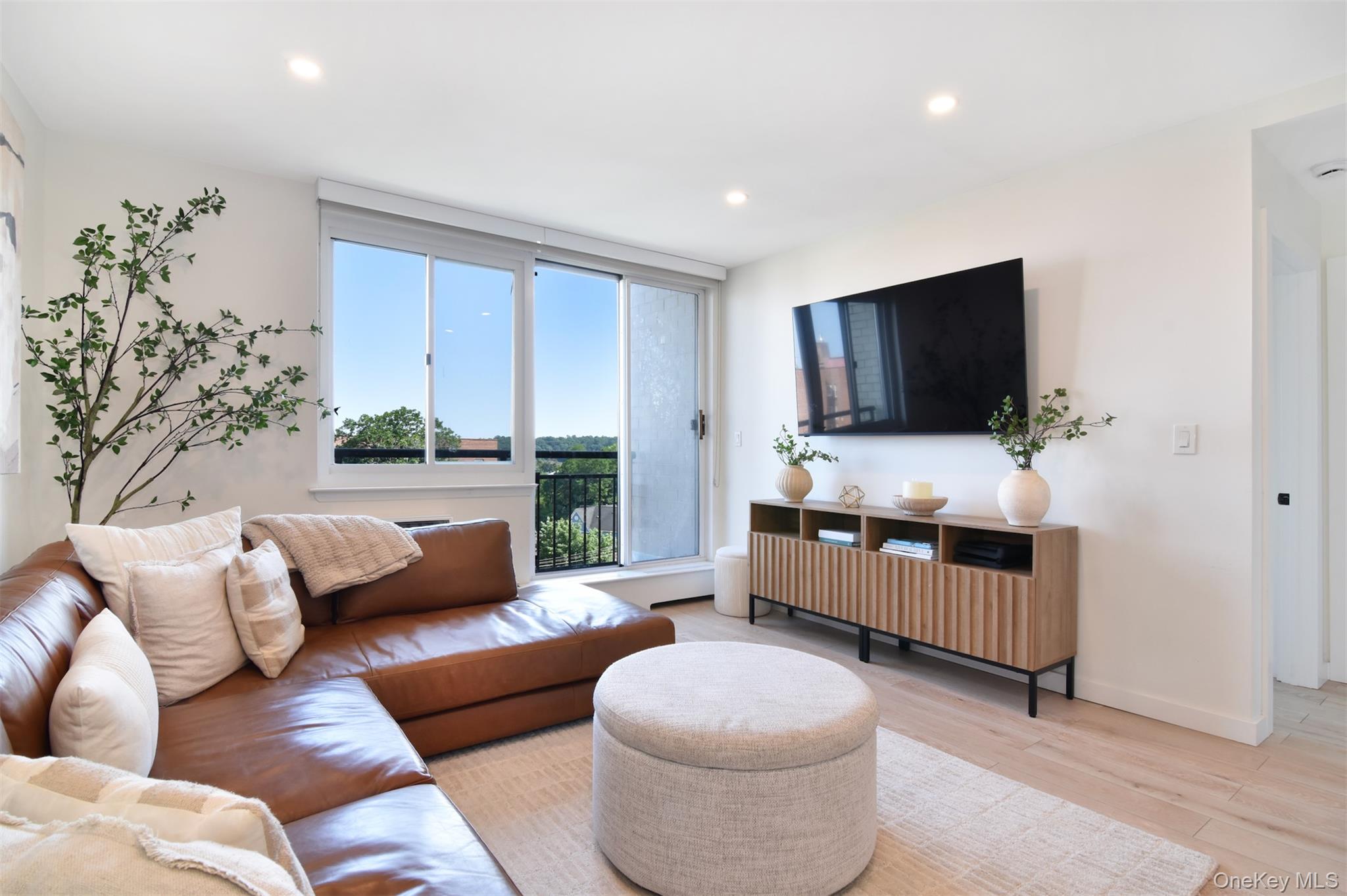 4th image of 703 Pelham Rd #513, New Rochelle, NY 10805 | MLS# 1027739