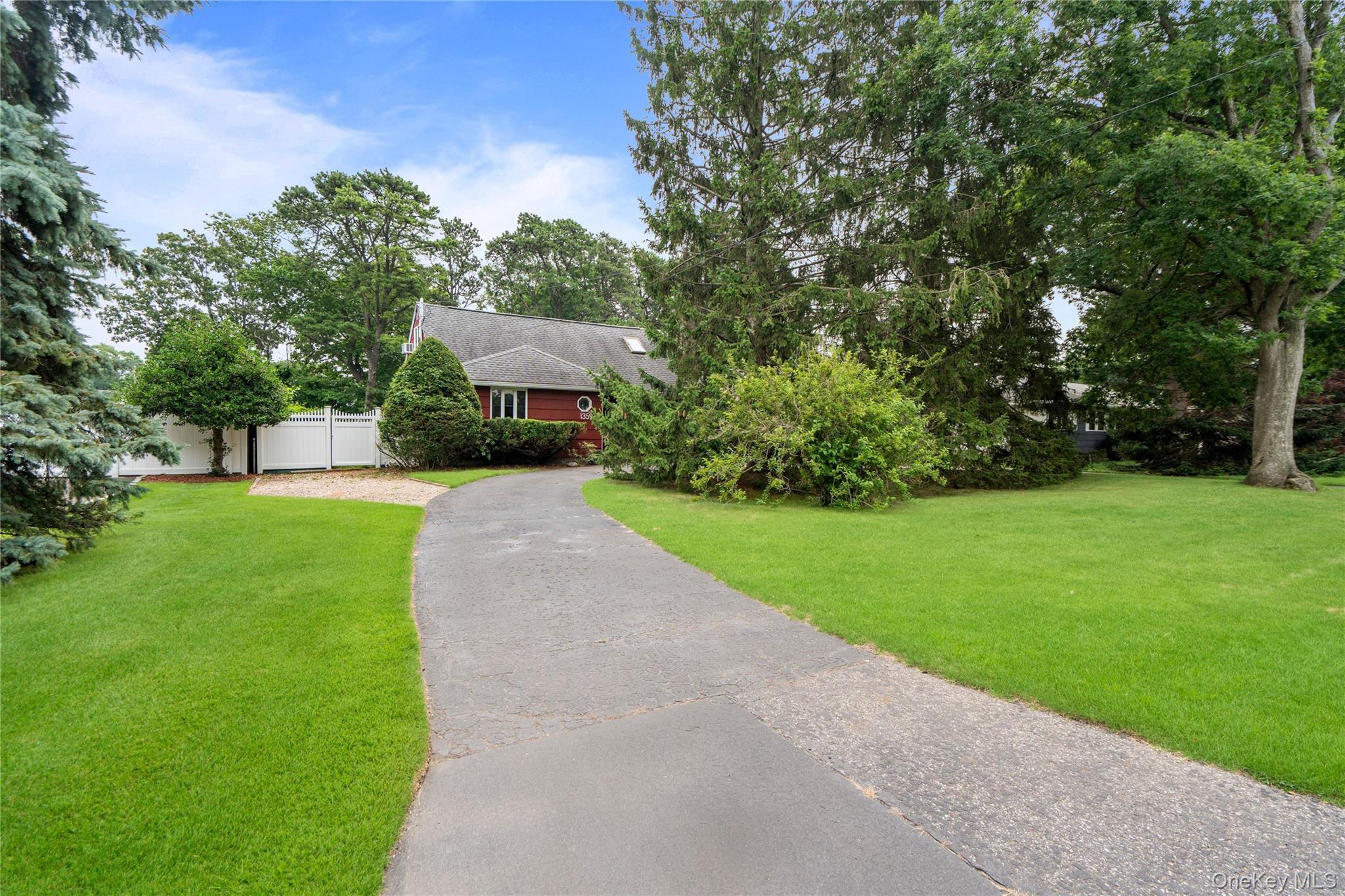 3rd image of 1359 Manor Ln, Islip, NY 11706 | MLS# 1027746