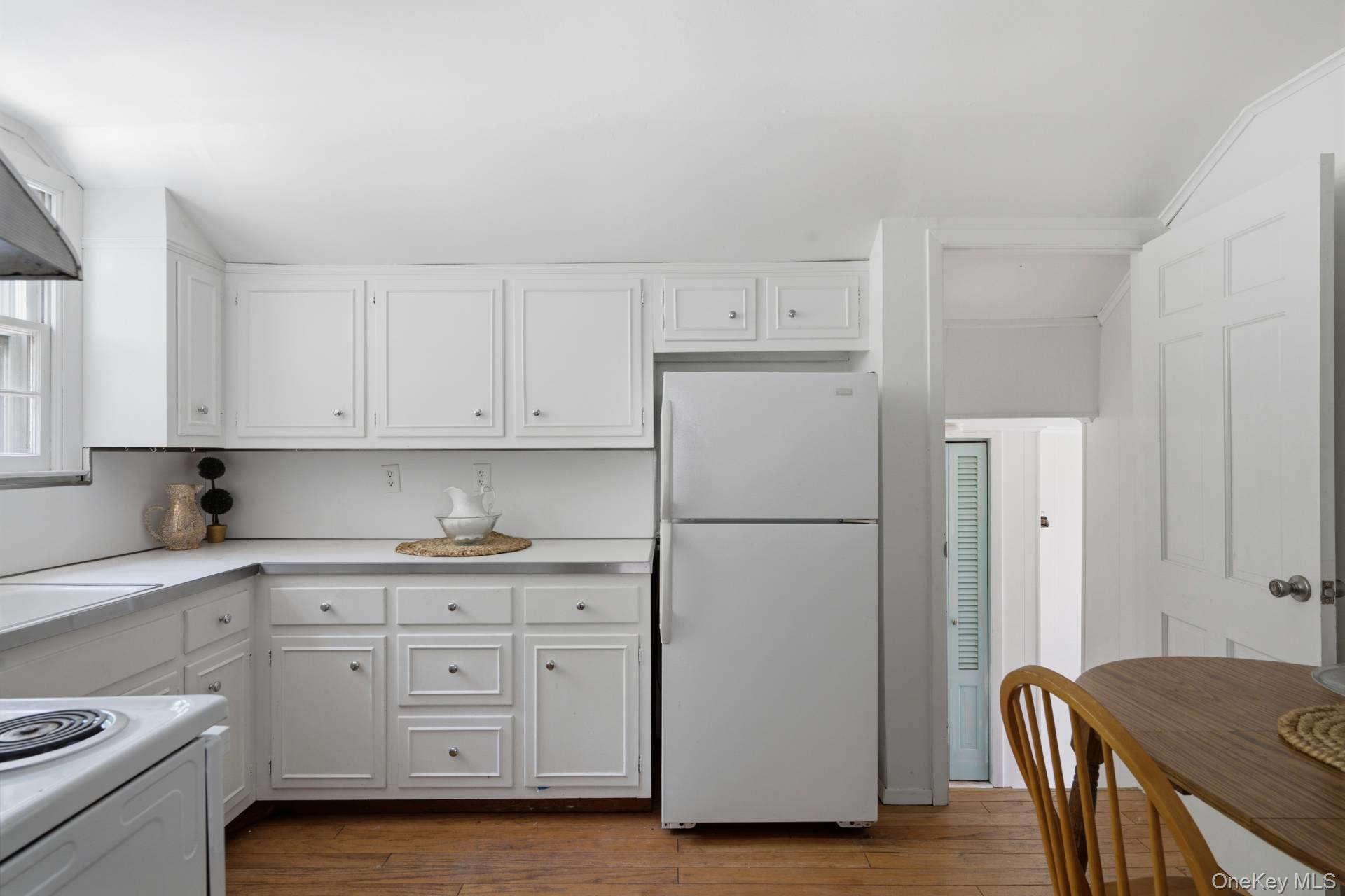 4th image of 1680 N Sea Rd, Southampton, NY 11968 | MLS# 1027749