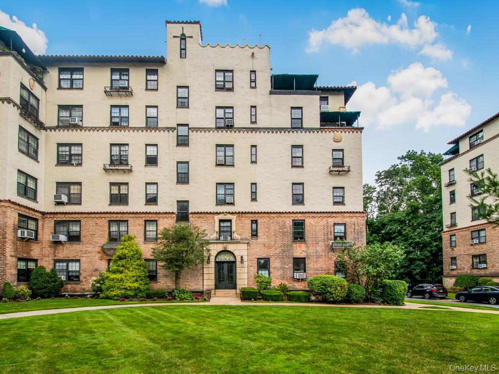 2nd image of 1273 N Ave, New Rochelle, NY 10801