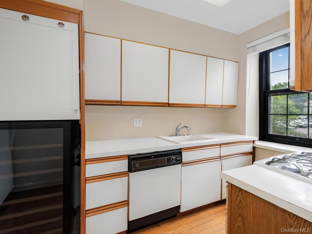 5th image of 1273 N Ave, New Rochelle, NY 10801