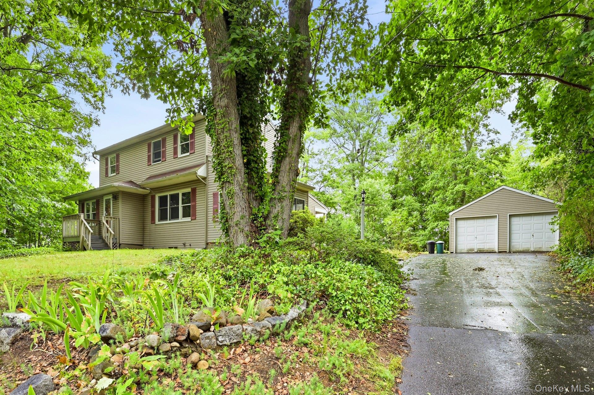 2nd image of 62 Woodhull Pl, Huntington, NY 11768 | MLS# 1027755