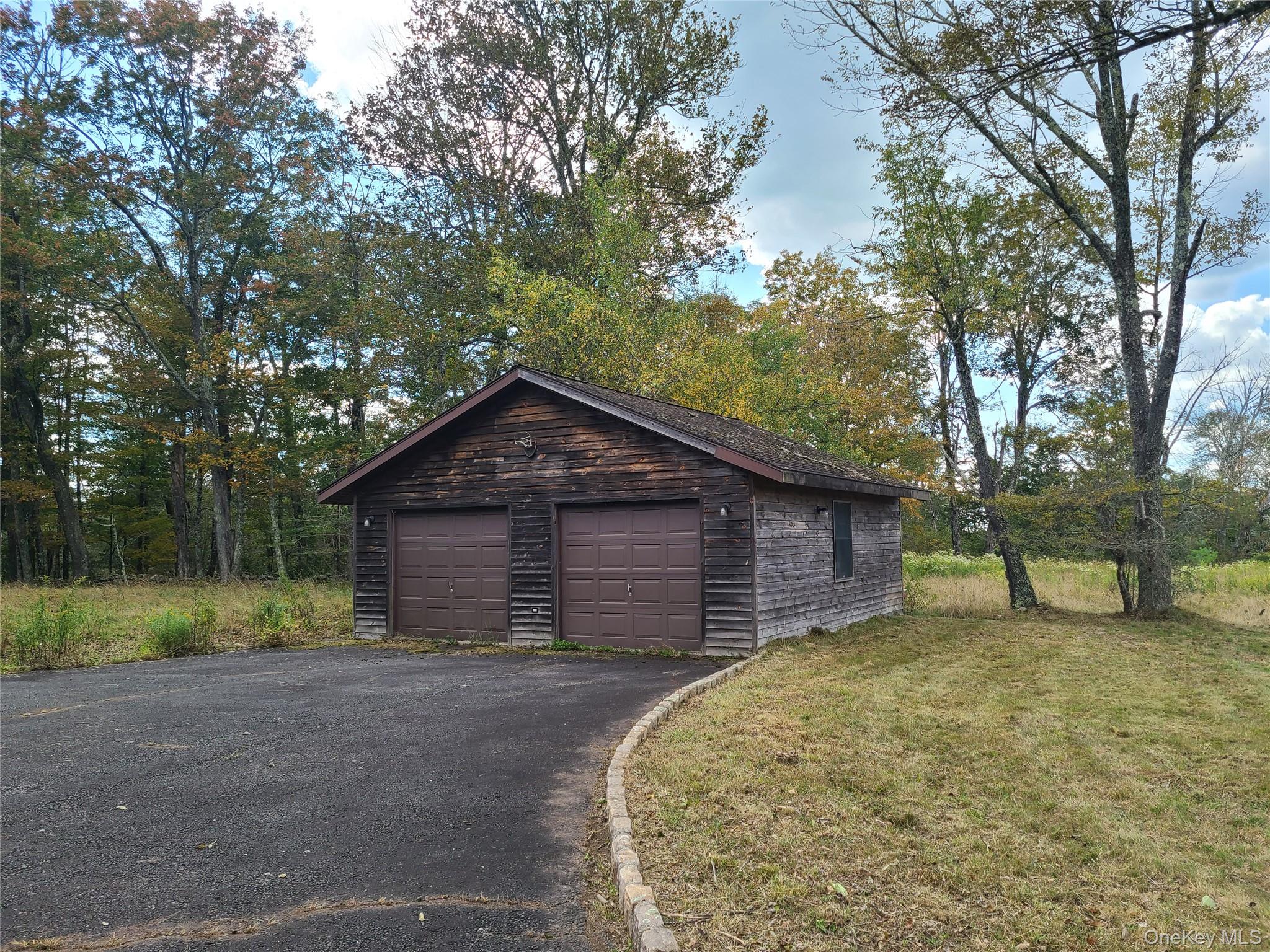 3rd image of 118 Hilltop Rd, Monticello, NY 12701 | MLS# 1027783