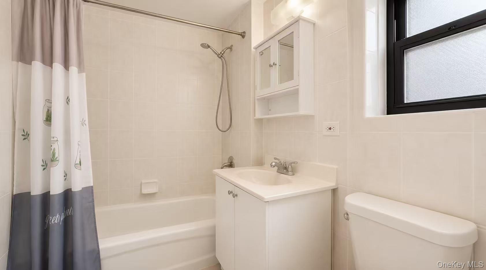 2nd image of 132-59 41St Rd, Flushing, NY 11355
