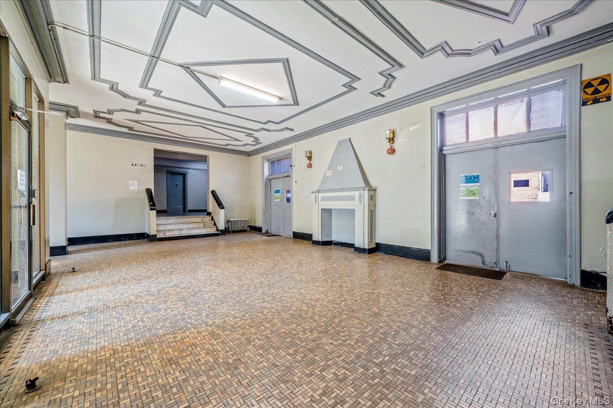 3rd image of 39-82 65Th Pl, New York, NY 11377