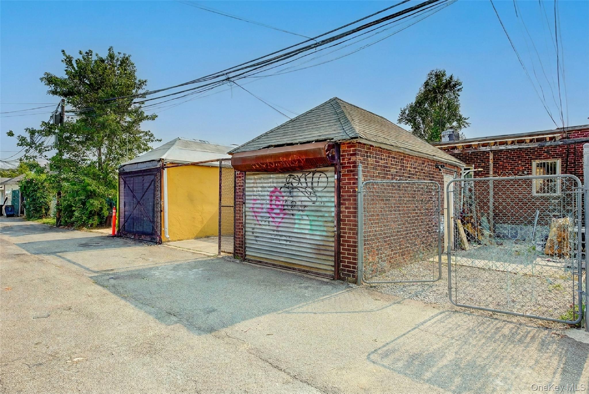 41st image of 2537 89th St, New York, NY 11369 | MLS# 1027828