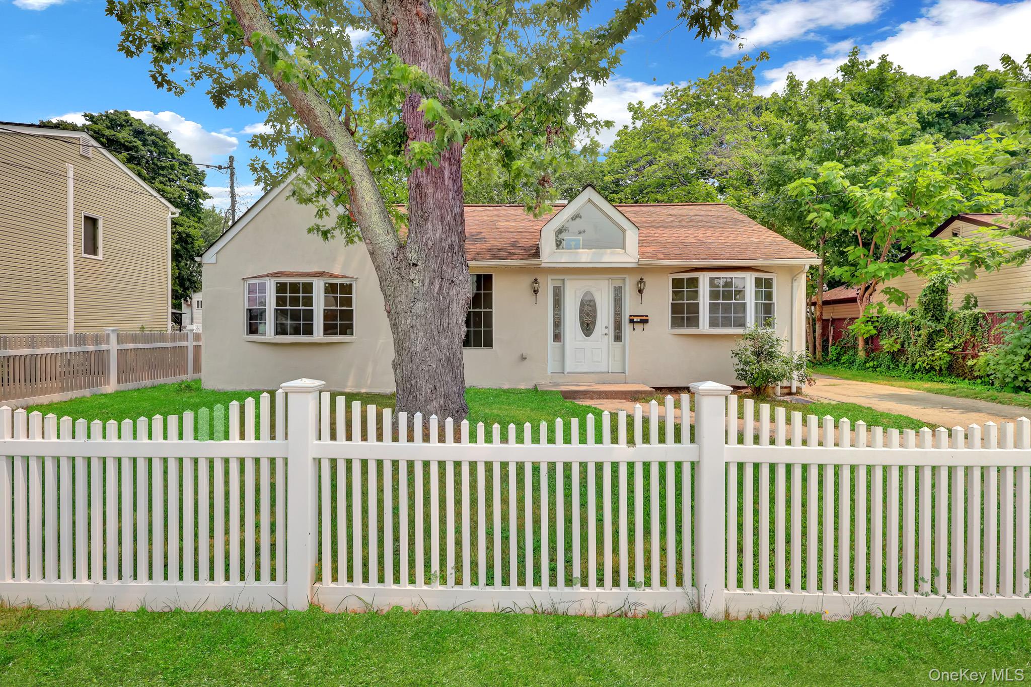 4th image of 1431 Brooklyn Blvd, Islip, NY 11706 | MLS# 1027830
