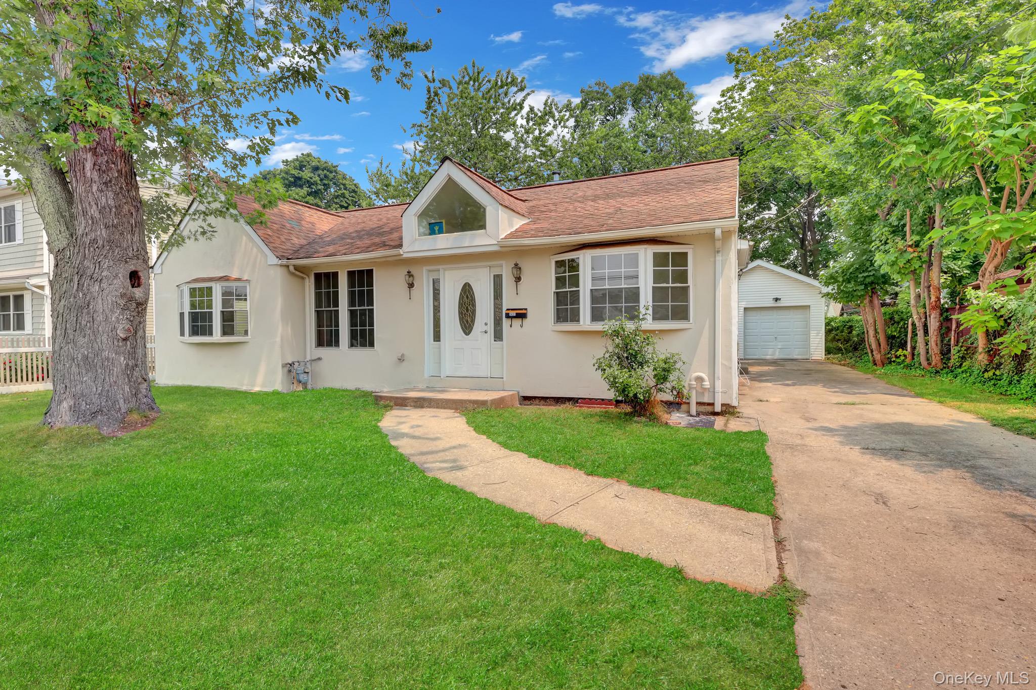 3rd image of 1431 Brooklyn Blvd, Islip, NY 11706 | MLS# 1027830