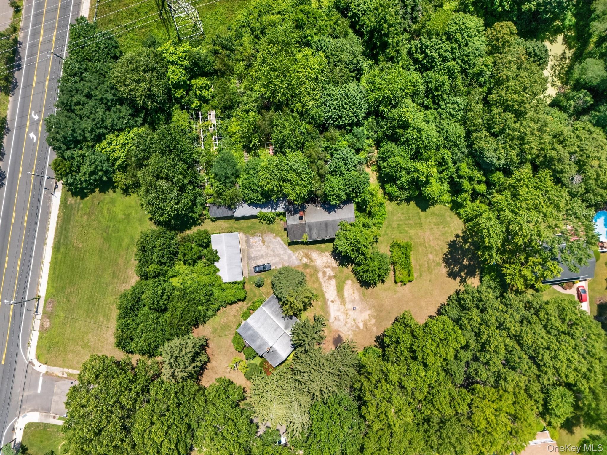 1st image of 39 Seaman Neck Rd #39, Huntington, NY 11746 | MLS# 1027843